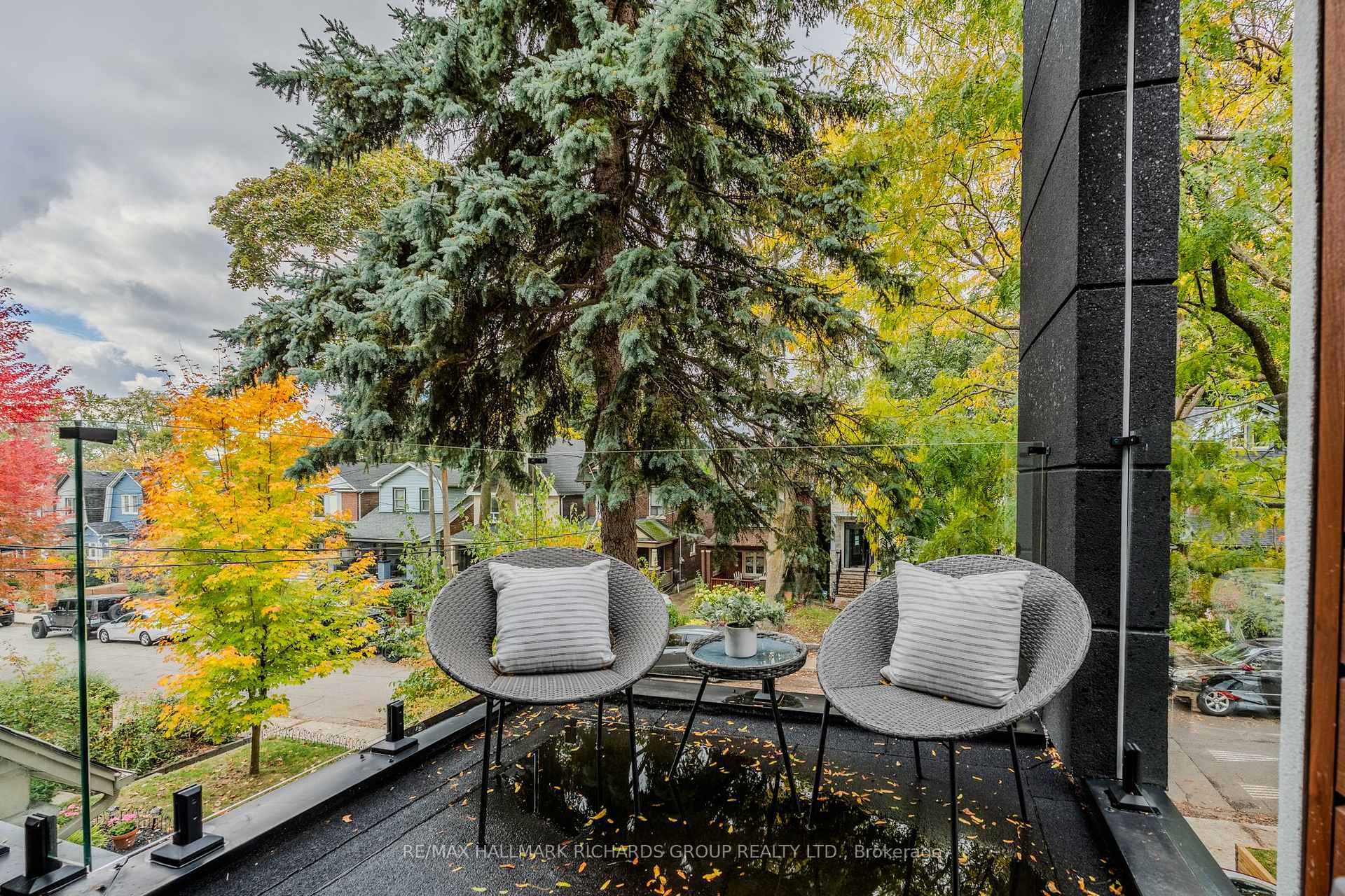 Photo 20 of 19 Devon Road, Toronto, East End-Danforth — HOMEH