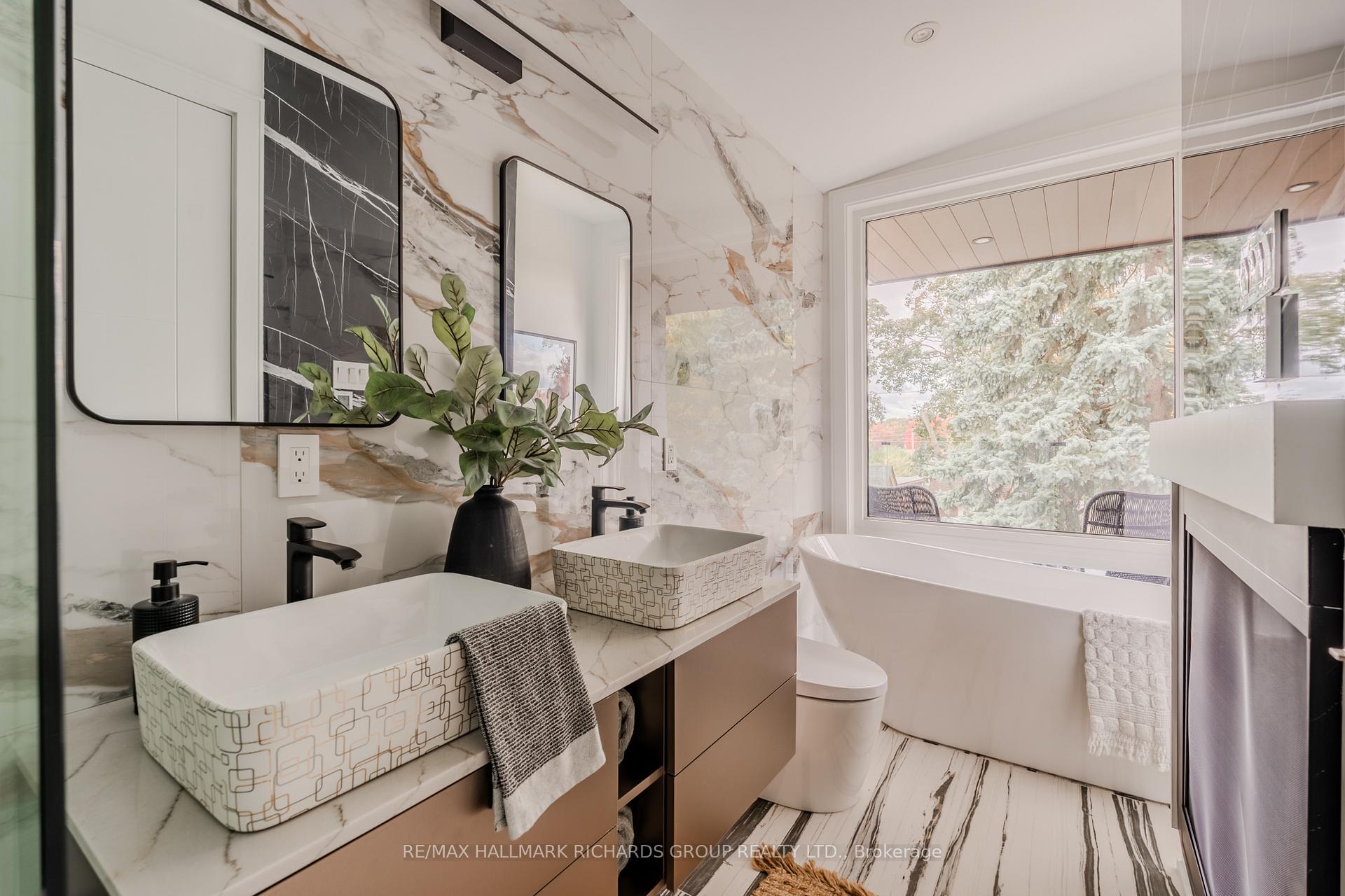 Photo 25 of 19 Devon Road, Toronto, East End-Danforth — HOMEH