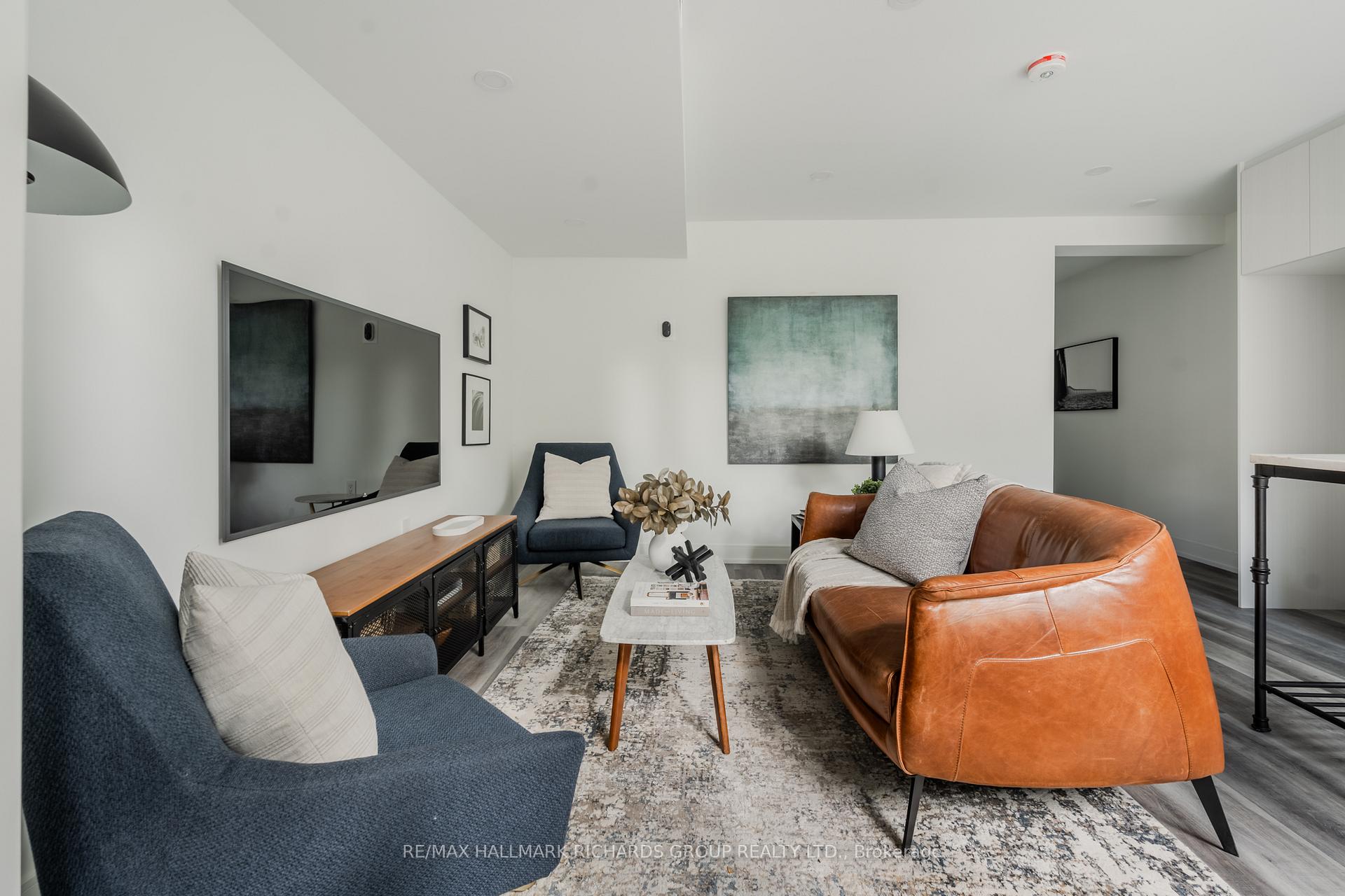 Photo 31 of 19 Devon Road, Toronto, East End-Danforth — HOMEH
