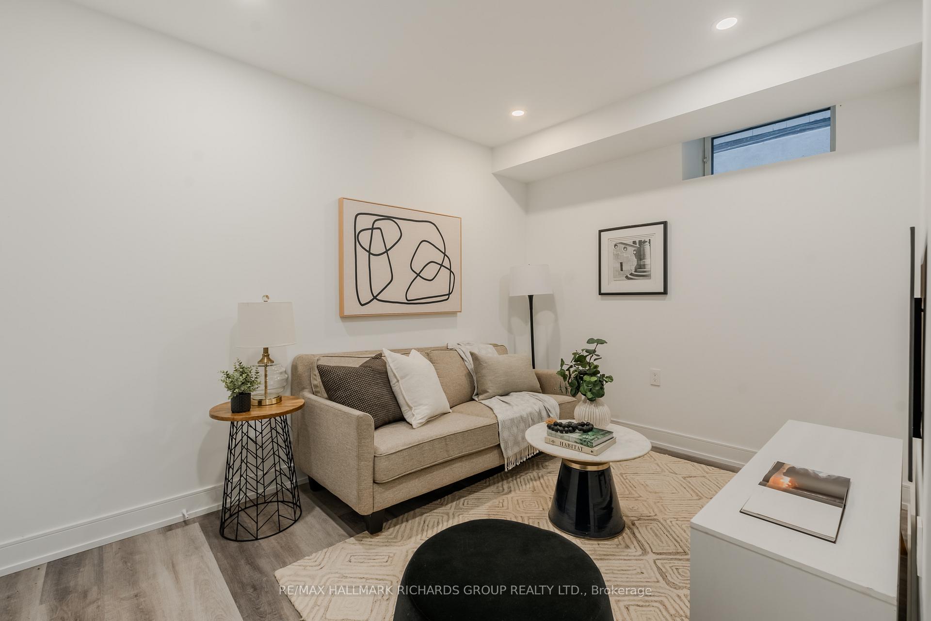 Photo 35 of 19 Devon Road, Toronto, East End-Danforth — HOMEH