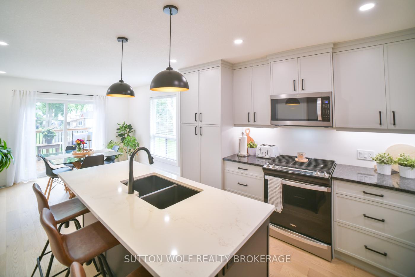 Photo 8 of 52 Metcalfe Street E, Strathroy-Caradoc, SE — HOMEH