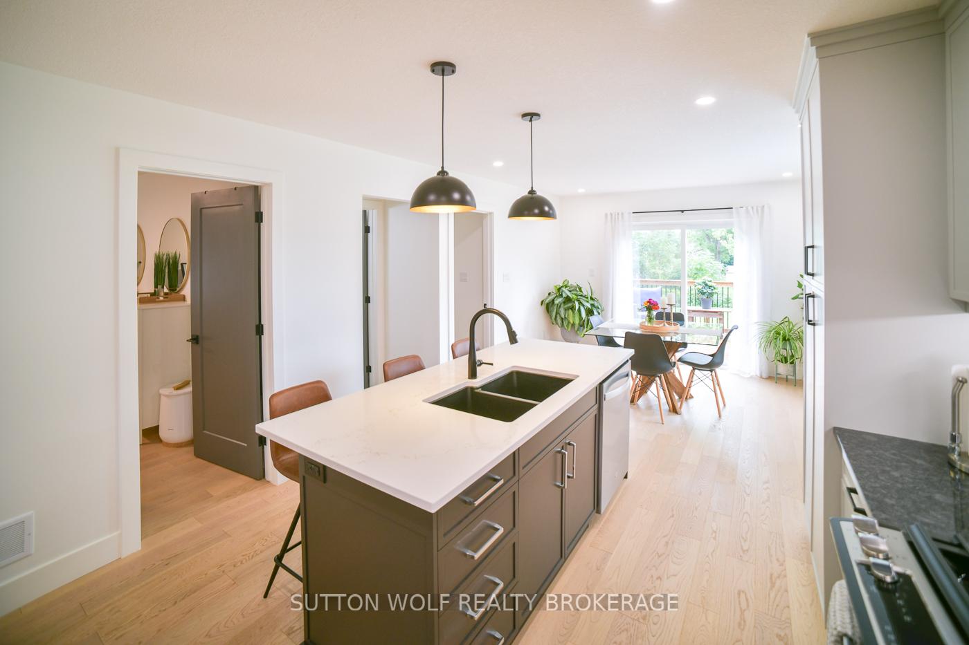 Photo 9 of 52 Metcalfe Street E, Strathroy-Caradoc, SE — HOMEH