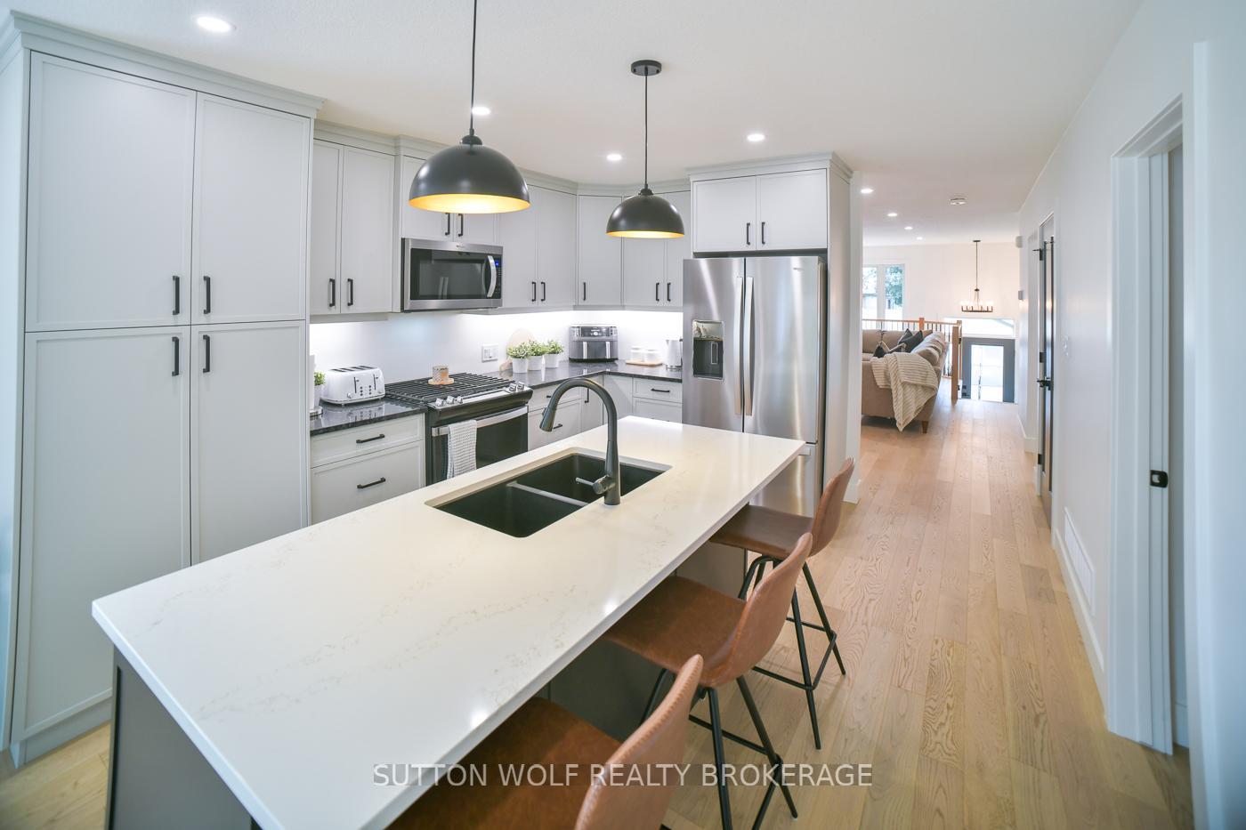 Photo 14 of 52 Metcalfe Street E, Strathroy-Caradoc, SE — HOMEH