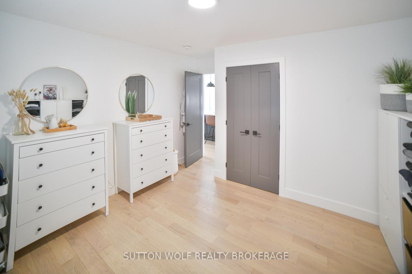 Photo 16 of 52 Metcalfe Street E, Strathroy-Caradoc, SE — HOMEH