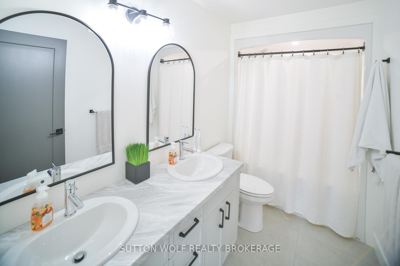 Photo 21 of 52 Metcalfe Street E, Strathroy-Caradoc, SE — HOMEH