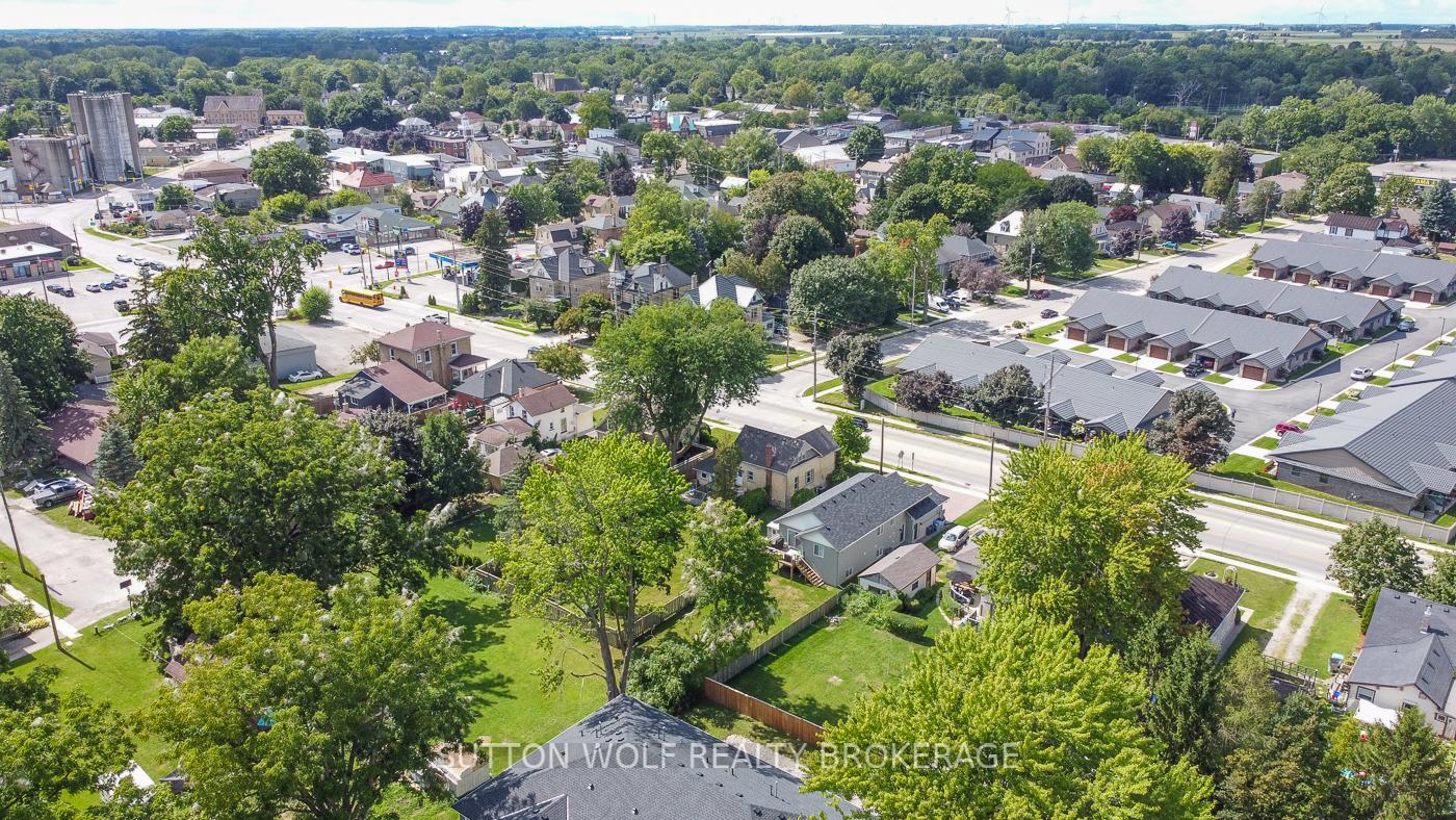 Photo 32 of 52 Metcalfe Street E, Strathroy-Caradoc, SE — HOMEH