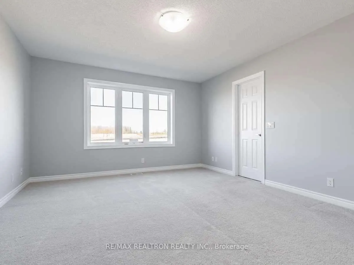 Photo 11 of 104 Symington Avenue, Oshawa, Windfields — HOMEH