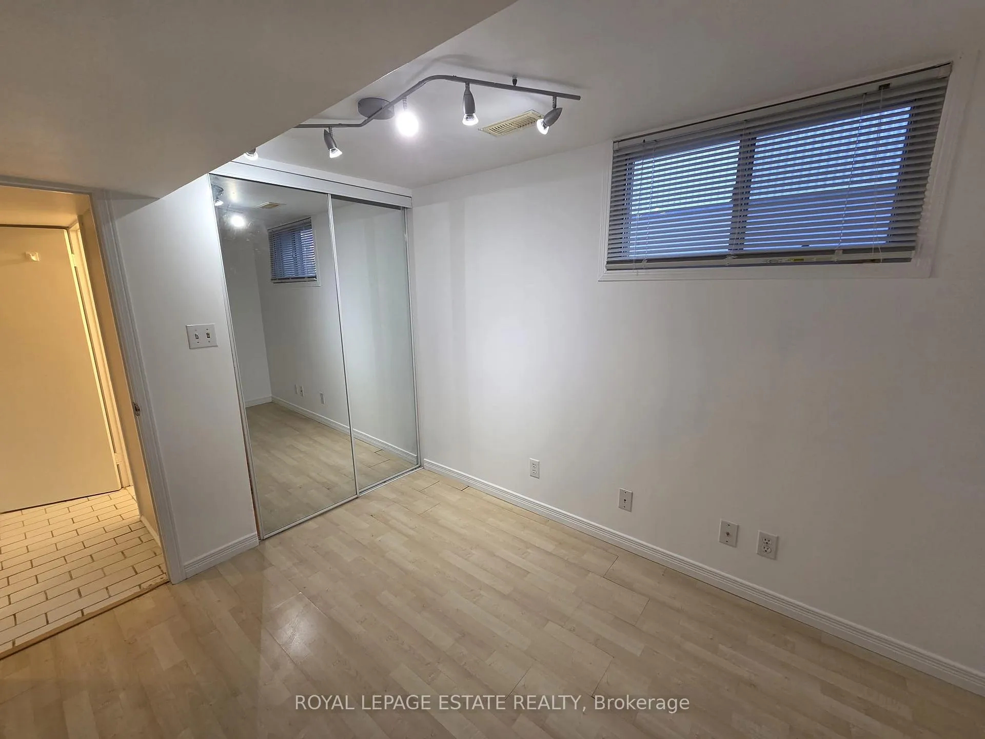 Photo 8 of Unit Lower, 19 Orley Avenue, Toronto, Woodbine-Lumsden — HOMEH