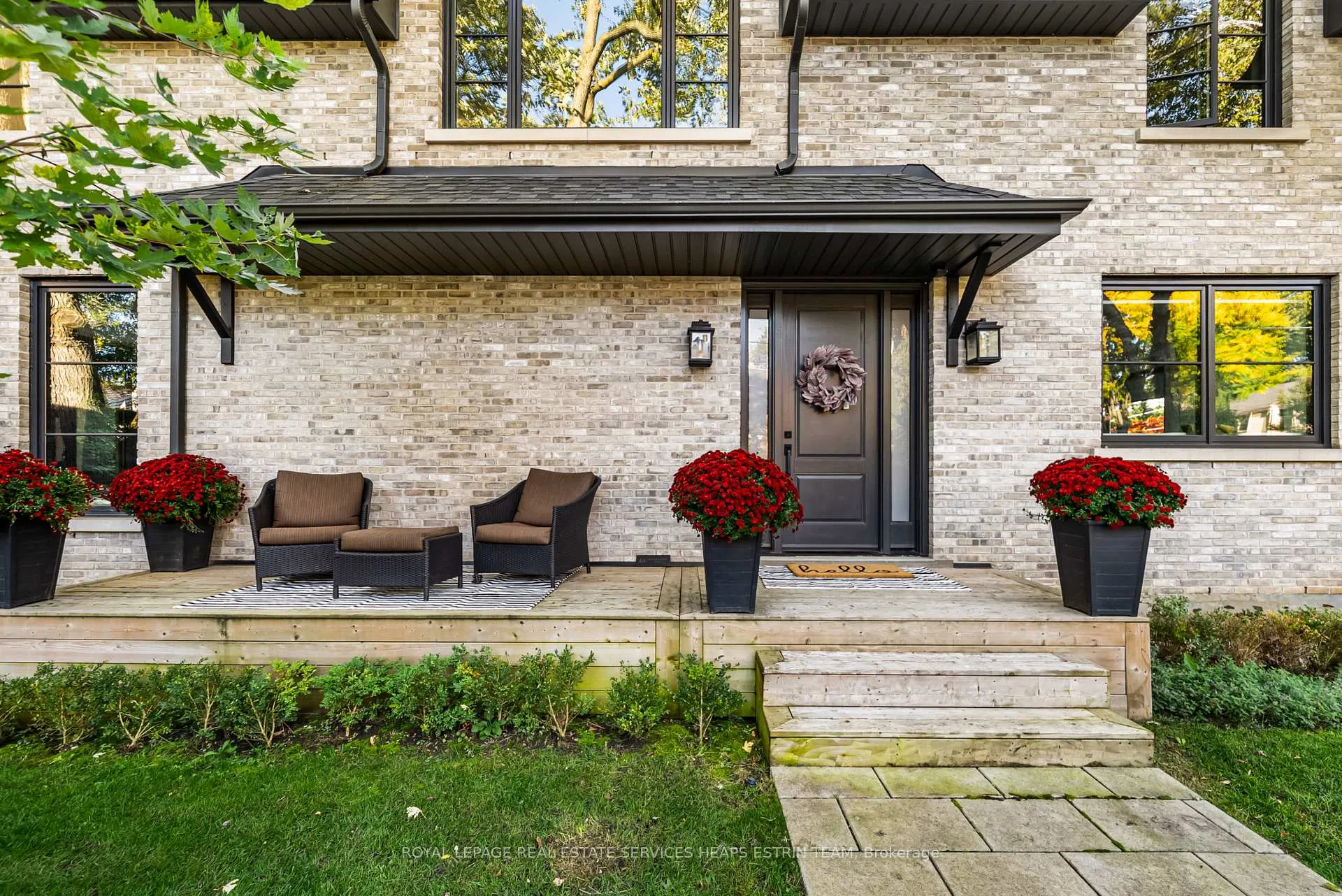 Photo 3 of 44 Bennington Heights Drive, Toronto, Leaside — HOMEH
