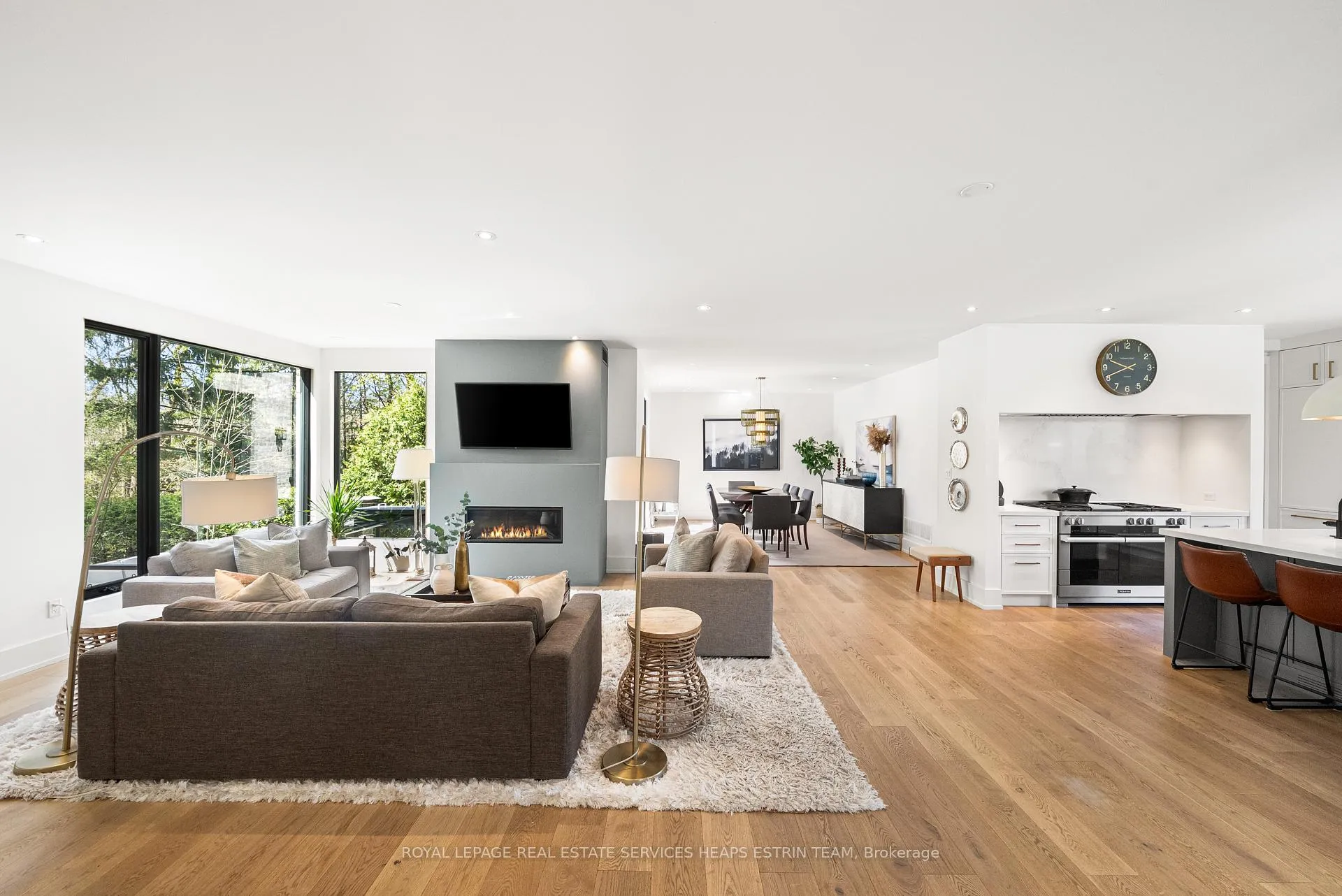 Photo 4 of 44 Bennington Heights Drive, Toronto, Leaside — HOMEH