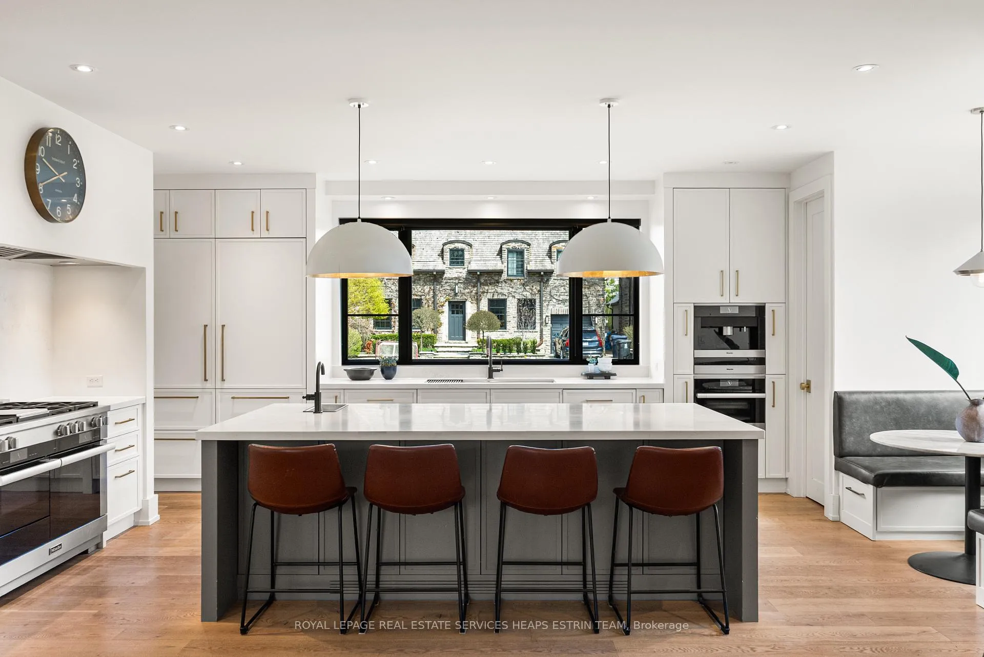 Photo 5 of 44 Bennington Heights Drive, Toronto, Leaside — HOMEH