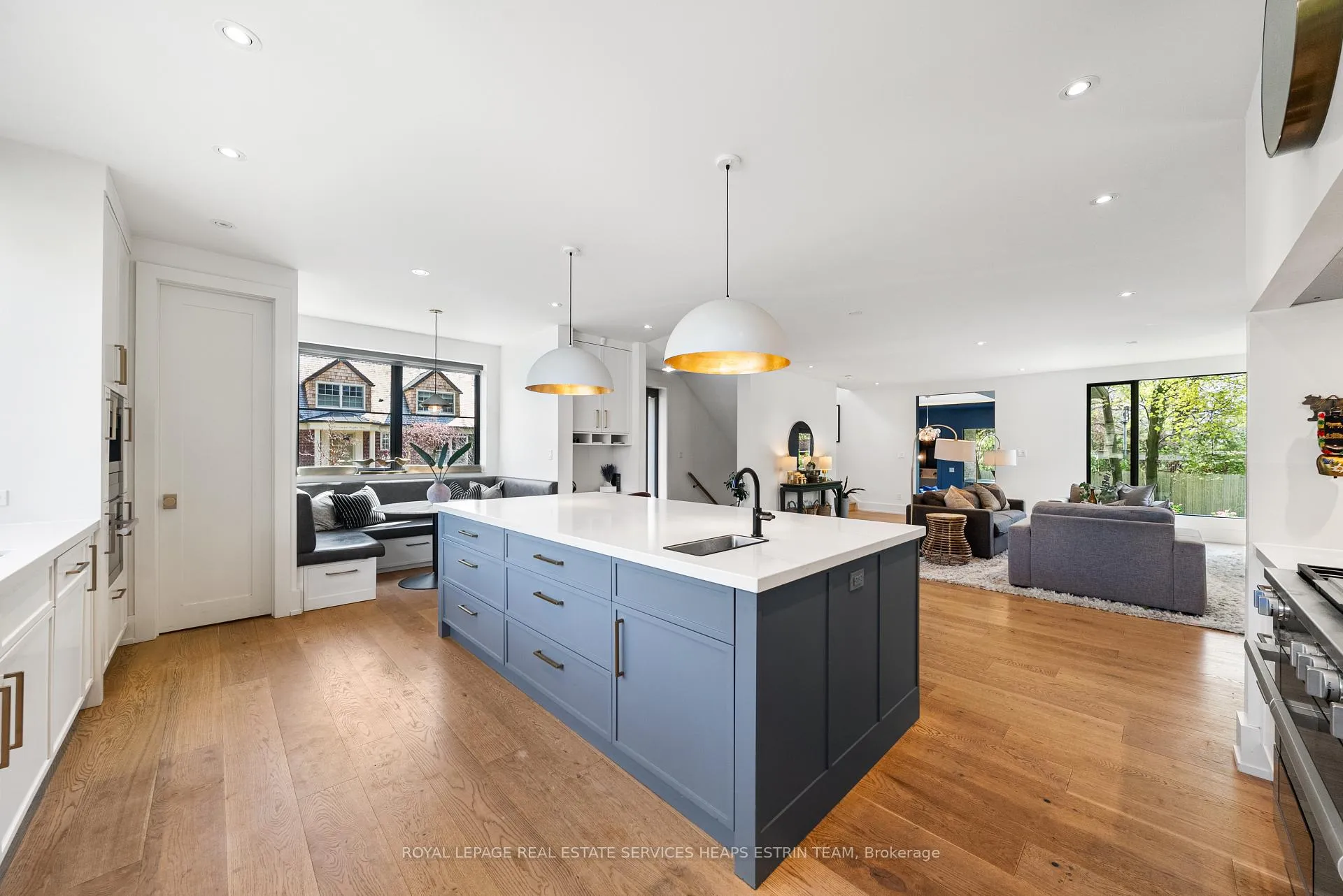 Photo 7 of 44 Bennington Heights Drive, Toronto, Leaside — HOMEH