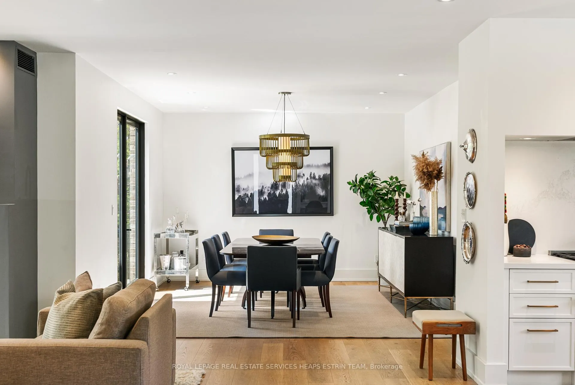 Photo 10 of 44 Bennington Heights Drive, Toronto, Leaside — HOMEH