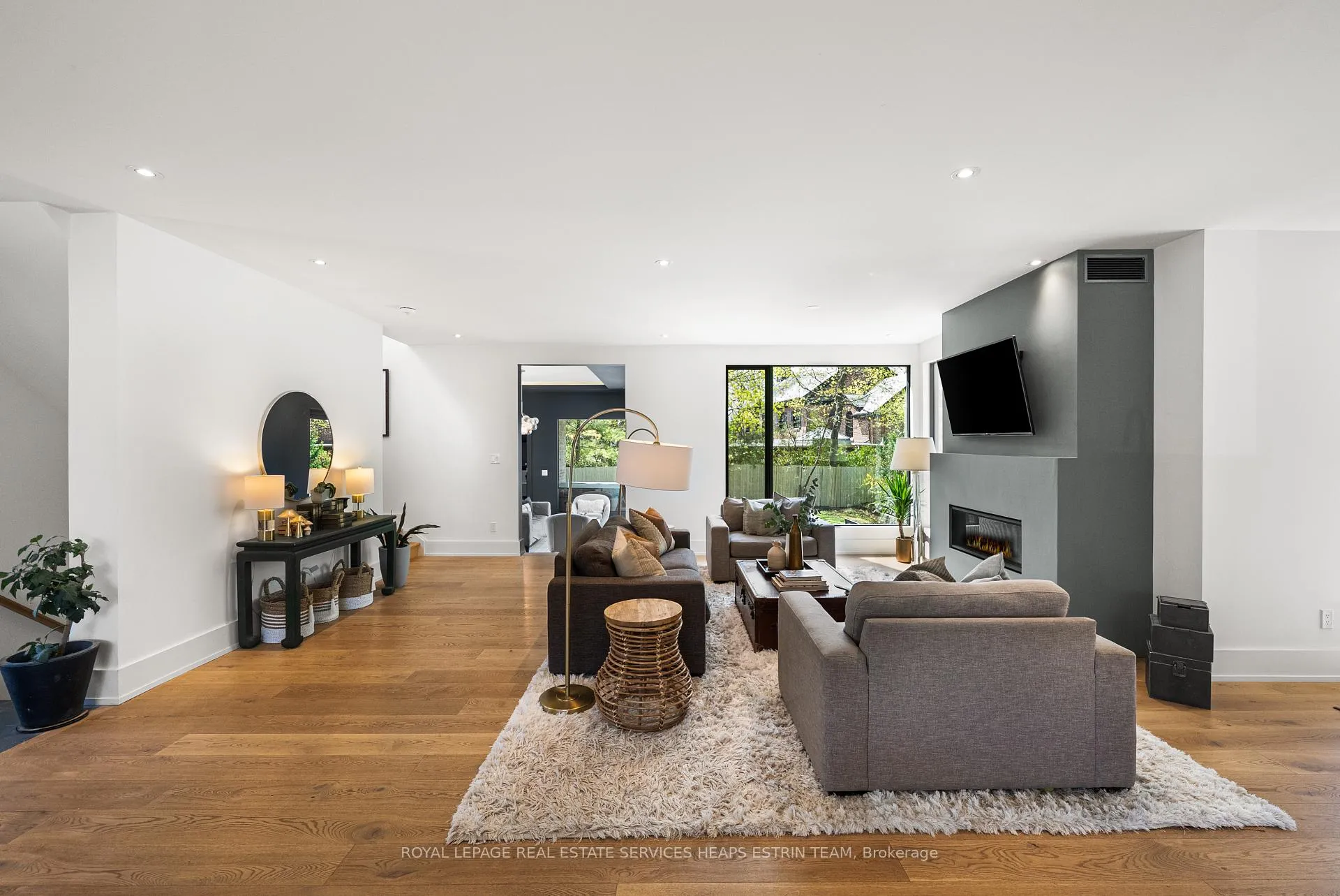 Photo 12 of 44 Bennington Heights Drive, Toronto, Leaside — HOMEH