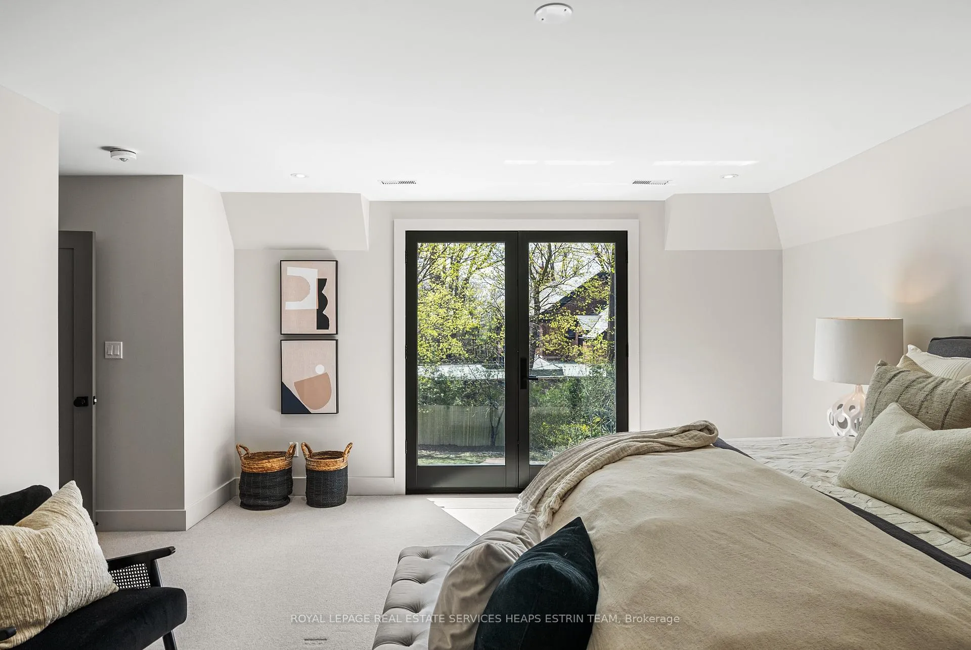 Photo 18 of 44 Bennington Heights Drive, Toronto, Leaside — HOMEH