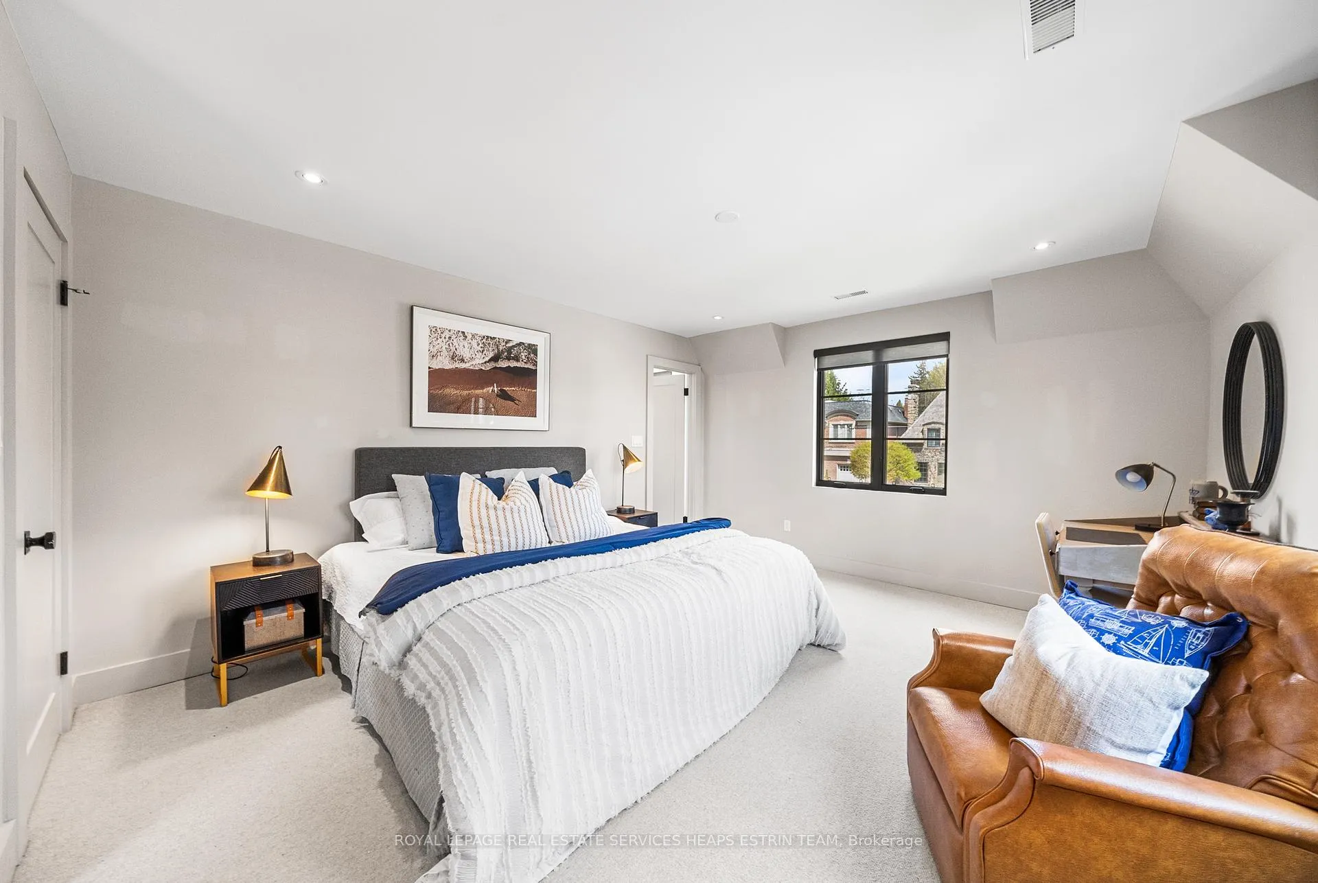 Photo 22 of 44 Bennington Heights Drive, Toronto, Leaside — HOMEH