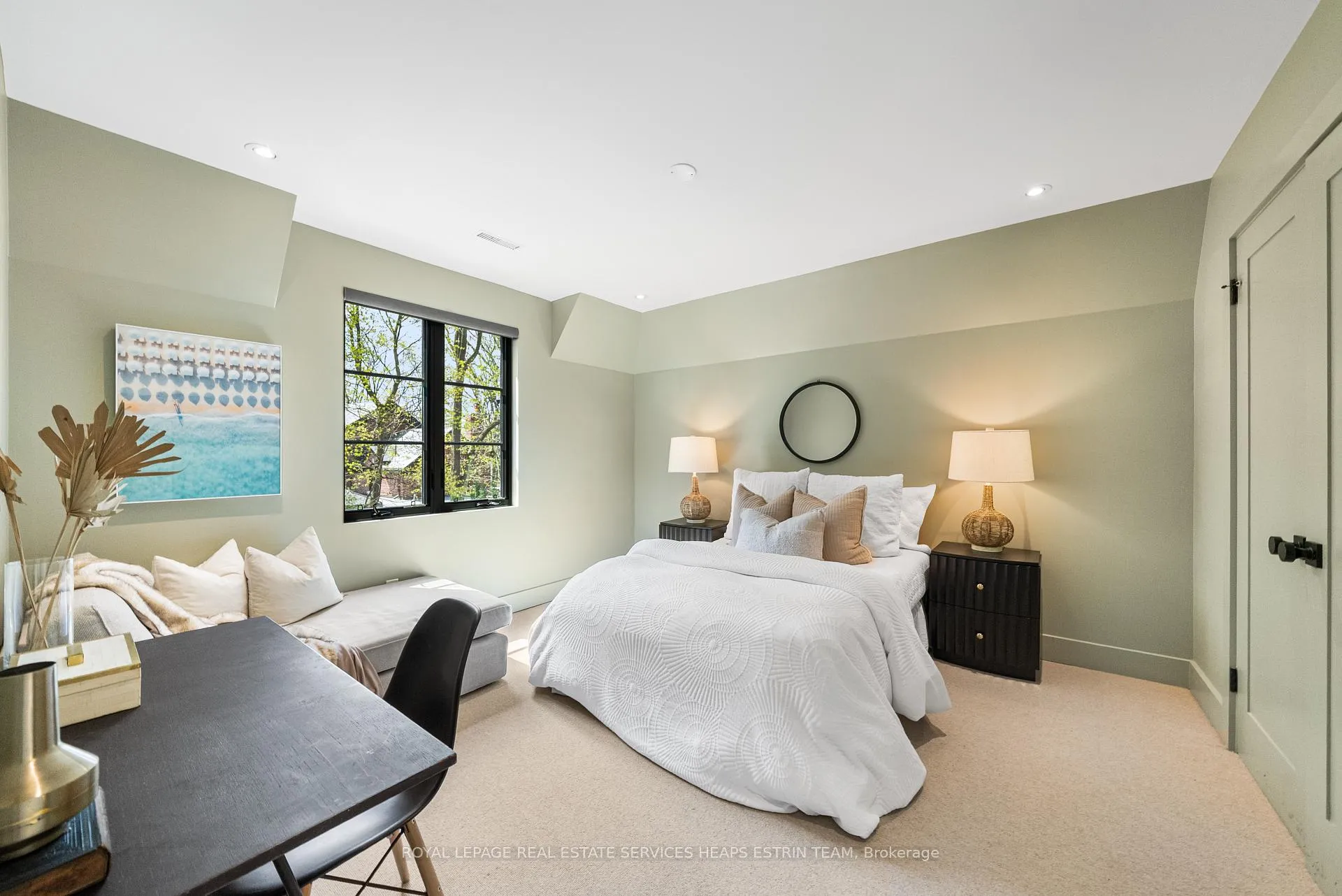 Photo 27 of 44 Bennington Heights Drive, Toronto, Leaside — HOMEH