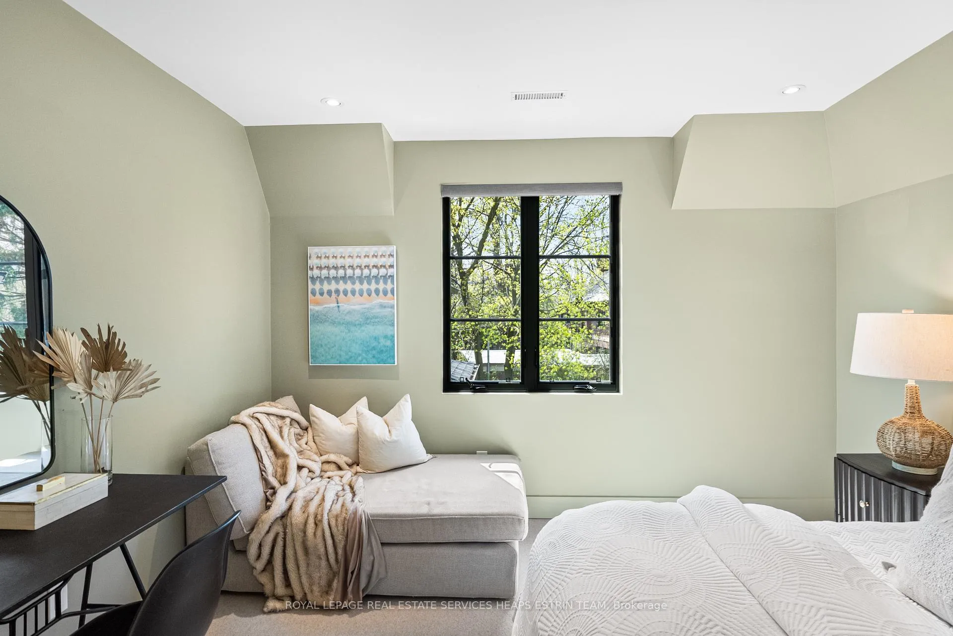 Photo 28 of 44 Bennington Heights Drive, Toronto, Leaside — HOMEH