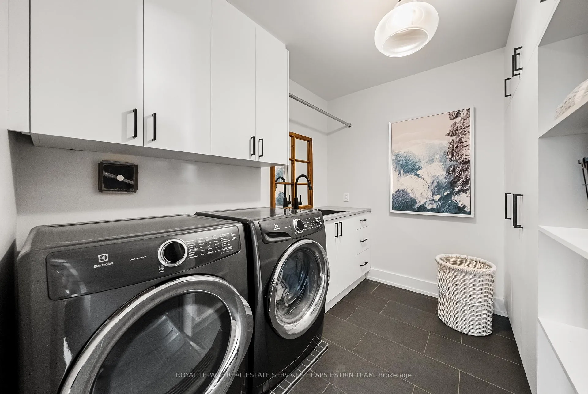 Photo 29 of 44 Bennington Heights Drive, Toronto, Leaside — HOMEH