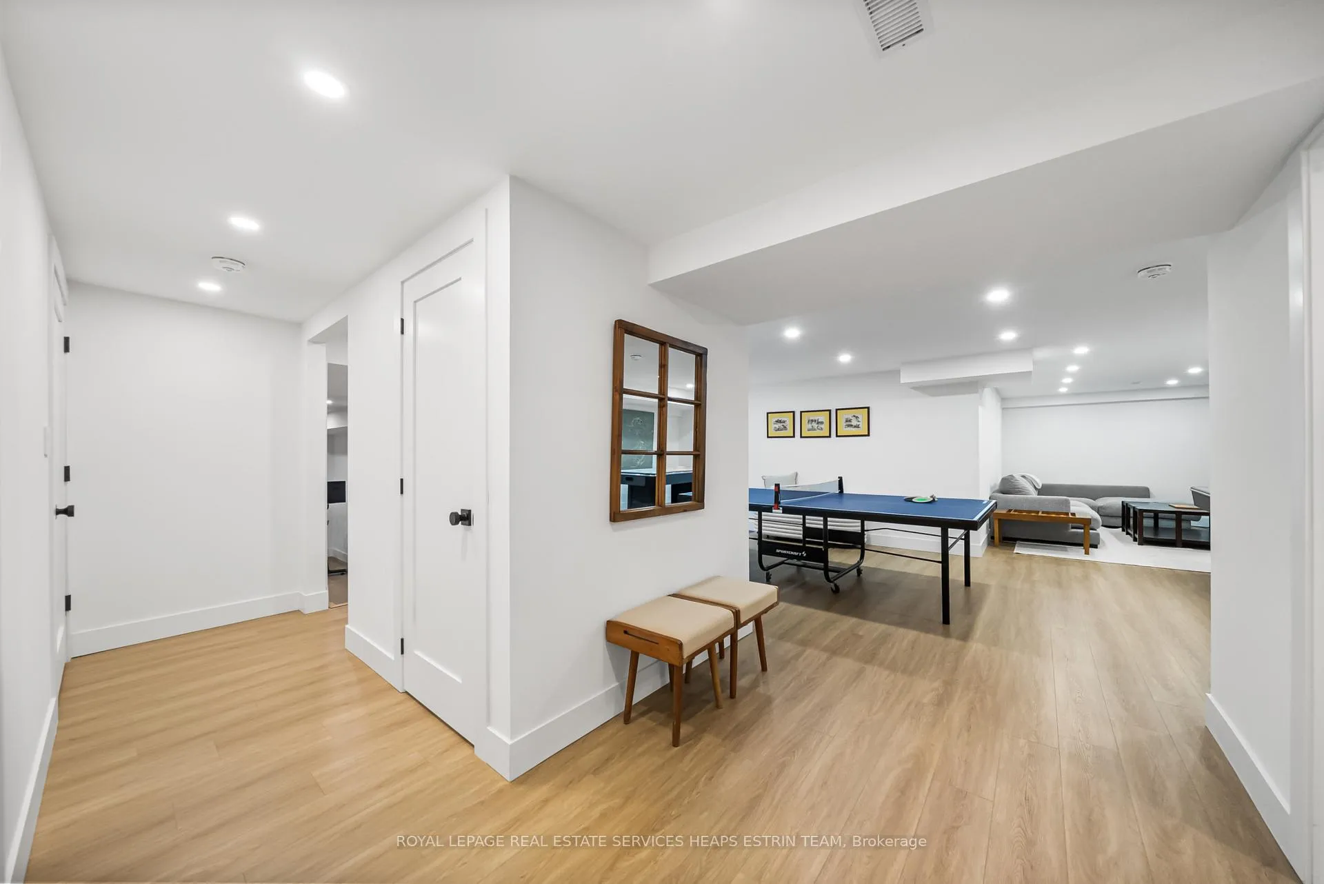 Photo 32 of 44 Bennington Heights Drive, Toronto, Leaside — HOMEH