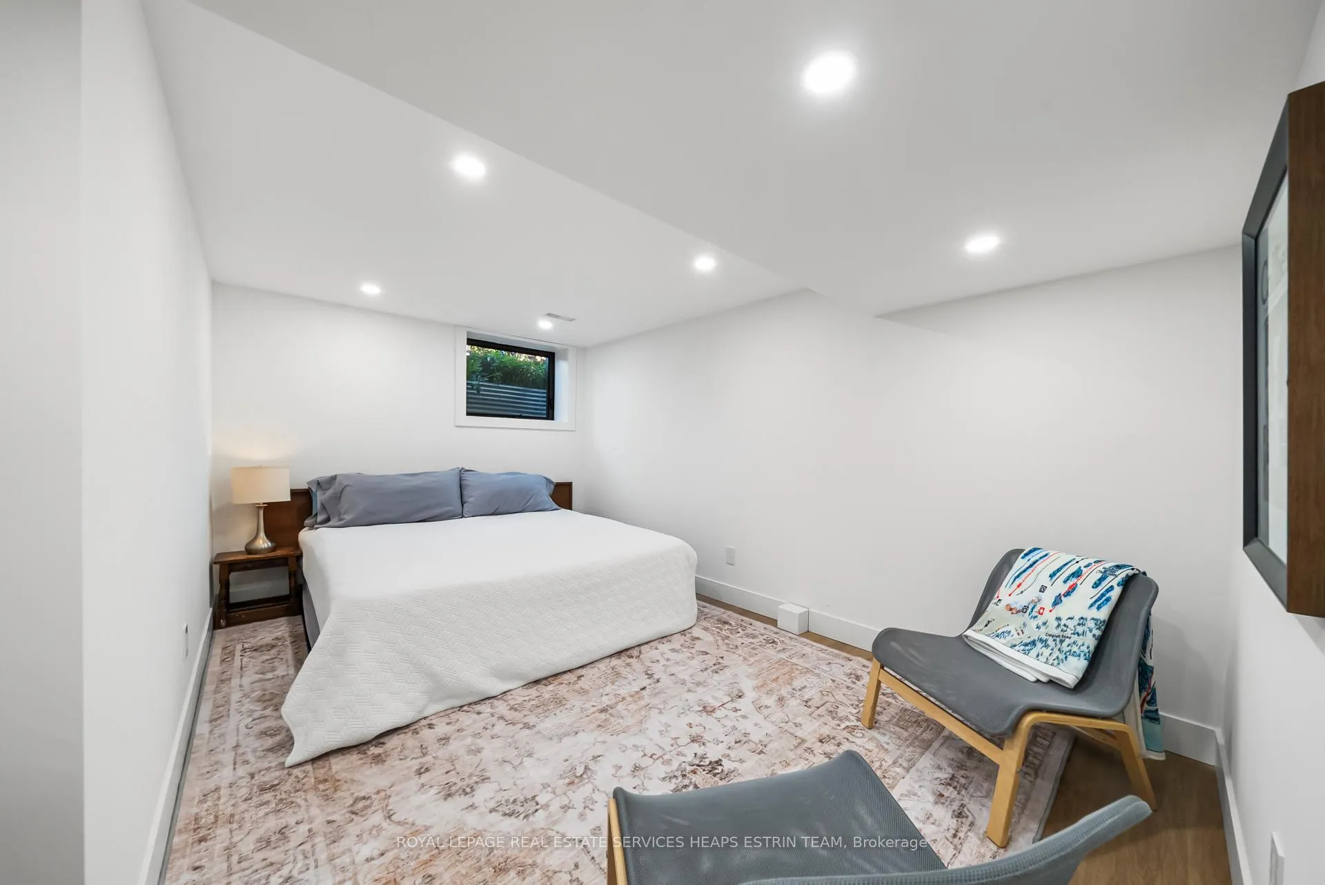Photo 34 of 44 Bennington Heights Drive, Toronto, Leaside — HOMEH