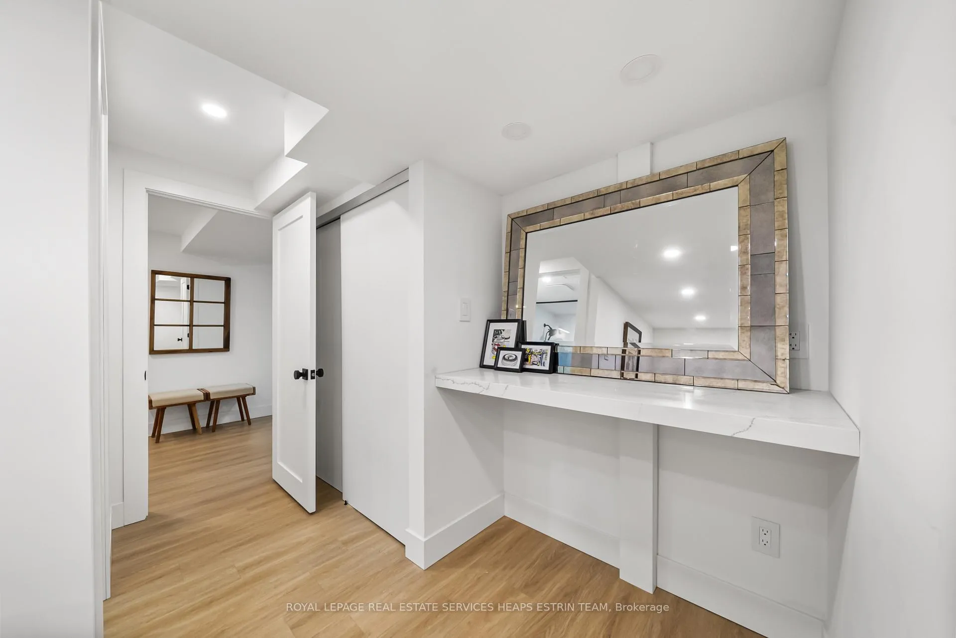 Photo 36 of 44 Bennington Heights Drive, Toronto, Leaside — HOMEH