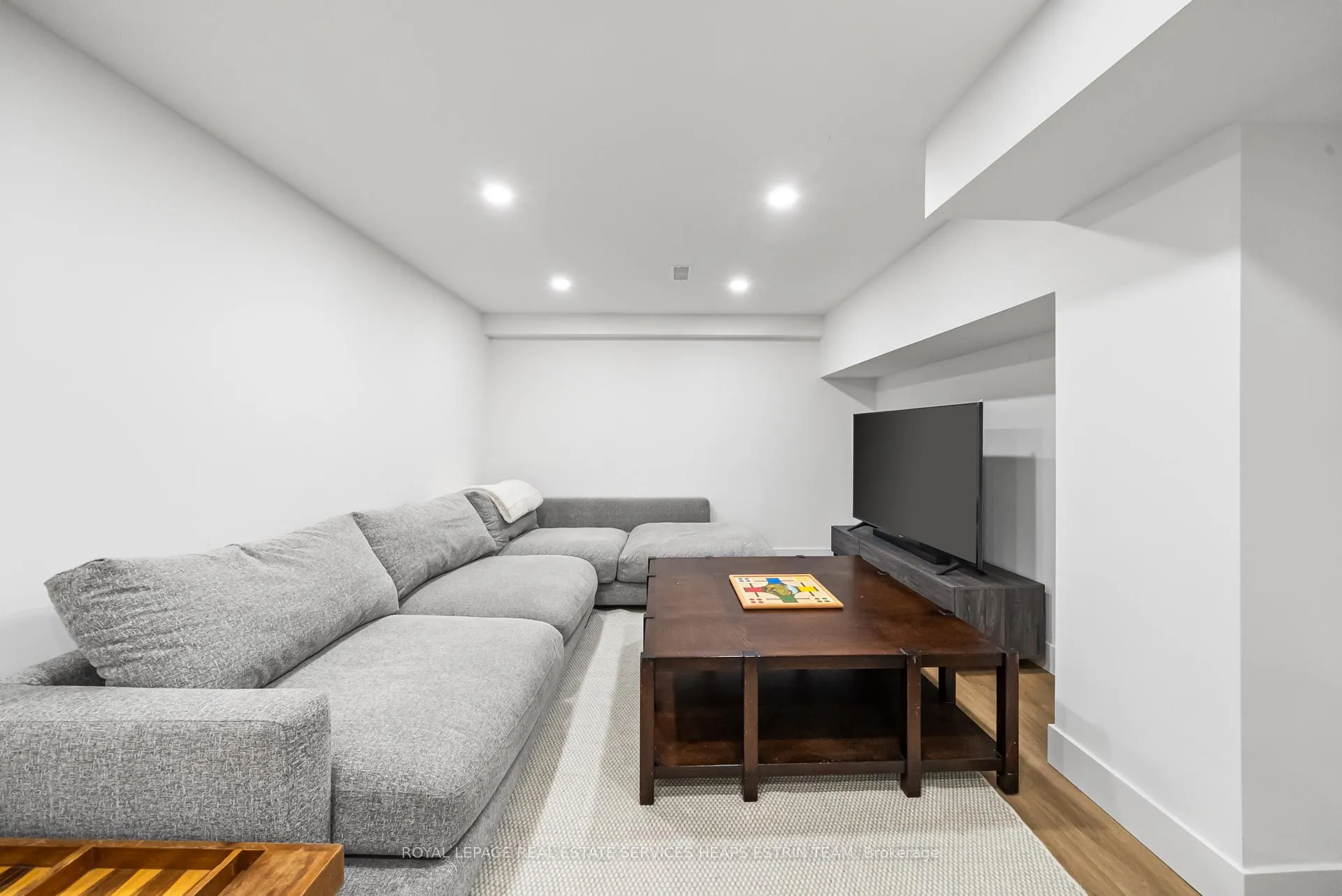 Photo 41 of 44 Bennington Heights Drive, Toronto, Leaside — HOMEH