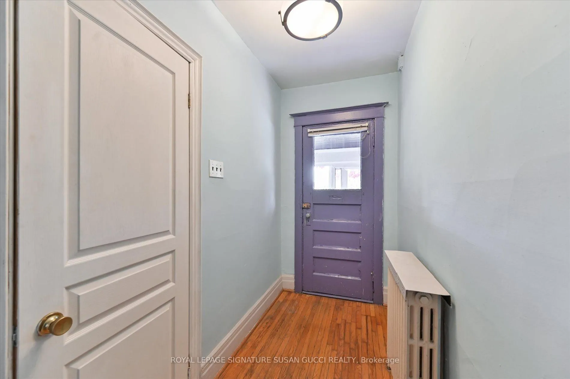 Photo 5 of 9 Everett Crescent, Toronto, Woodbine-Lumsden — HOMEH
