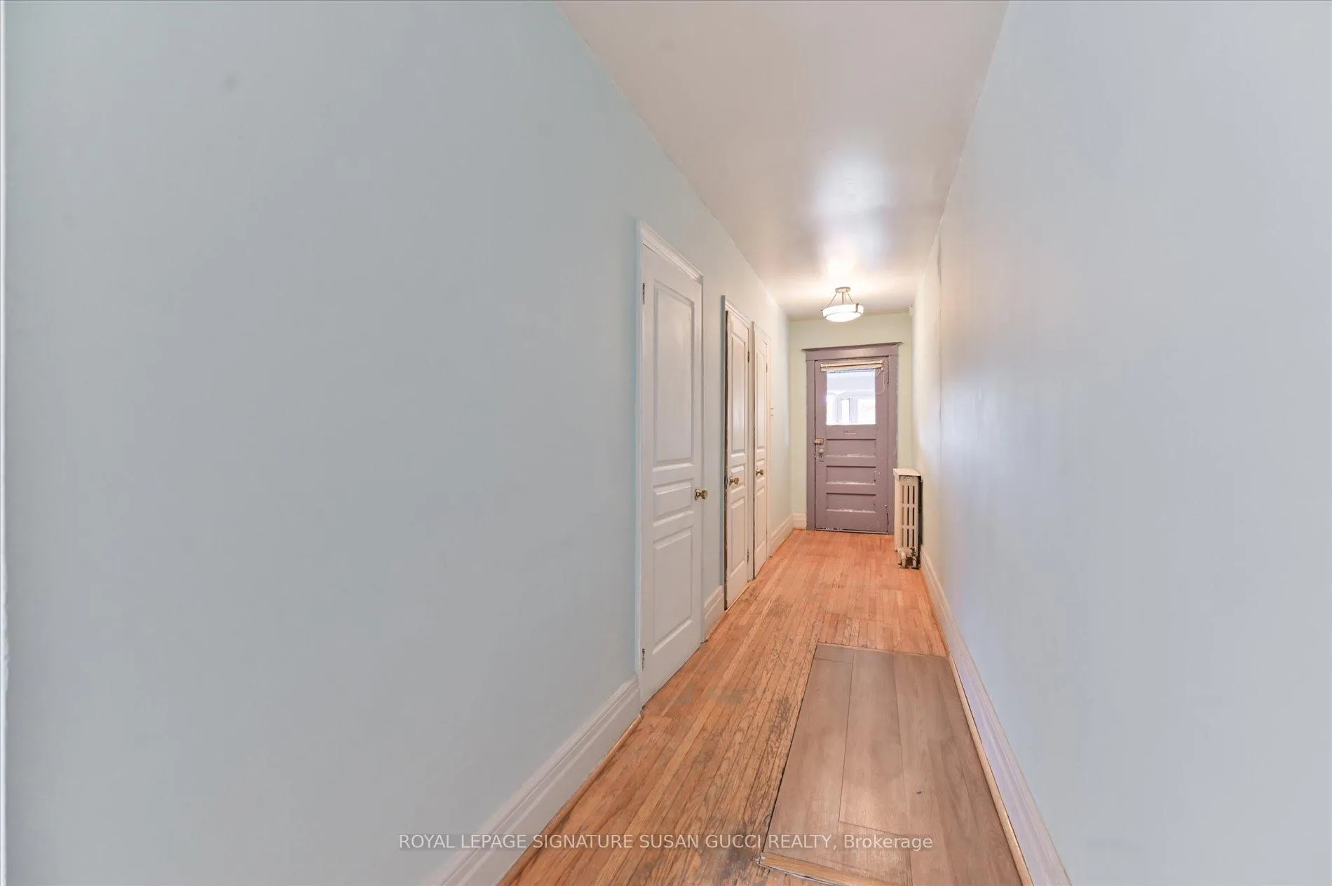 Photo 7 of 9 Everett Crescent, Toronto, Woodbine-Lumsden — HOMEH