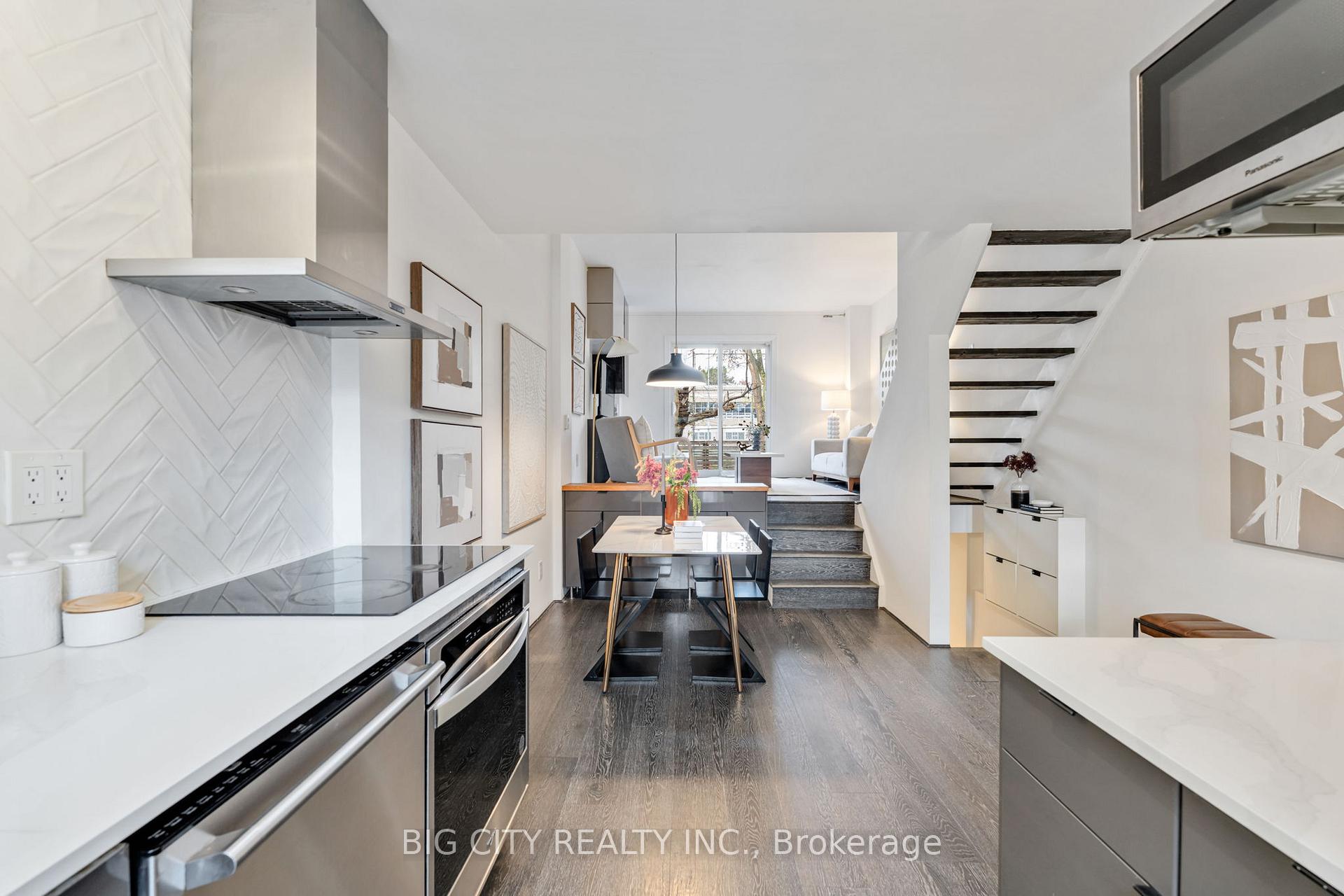 Photo 6 of 110 Torbrick Road, Toronto, Greenwood-Coxwell — HOMEH