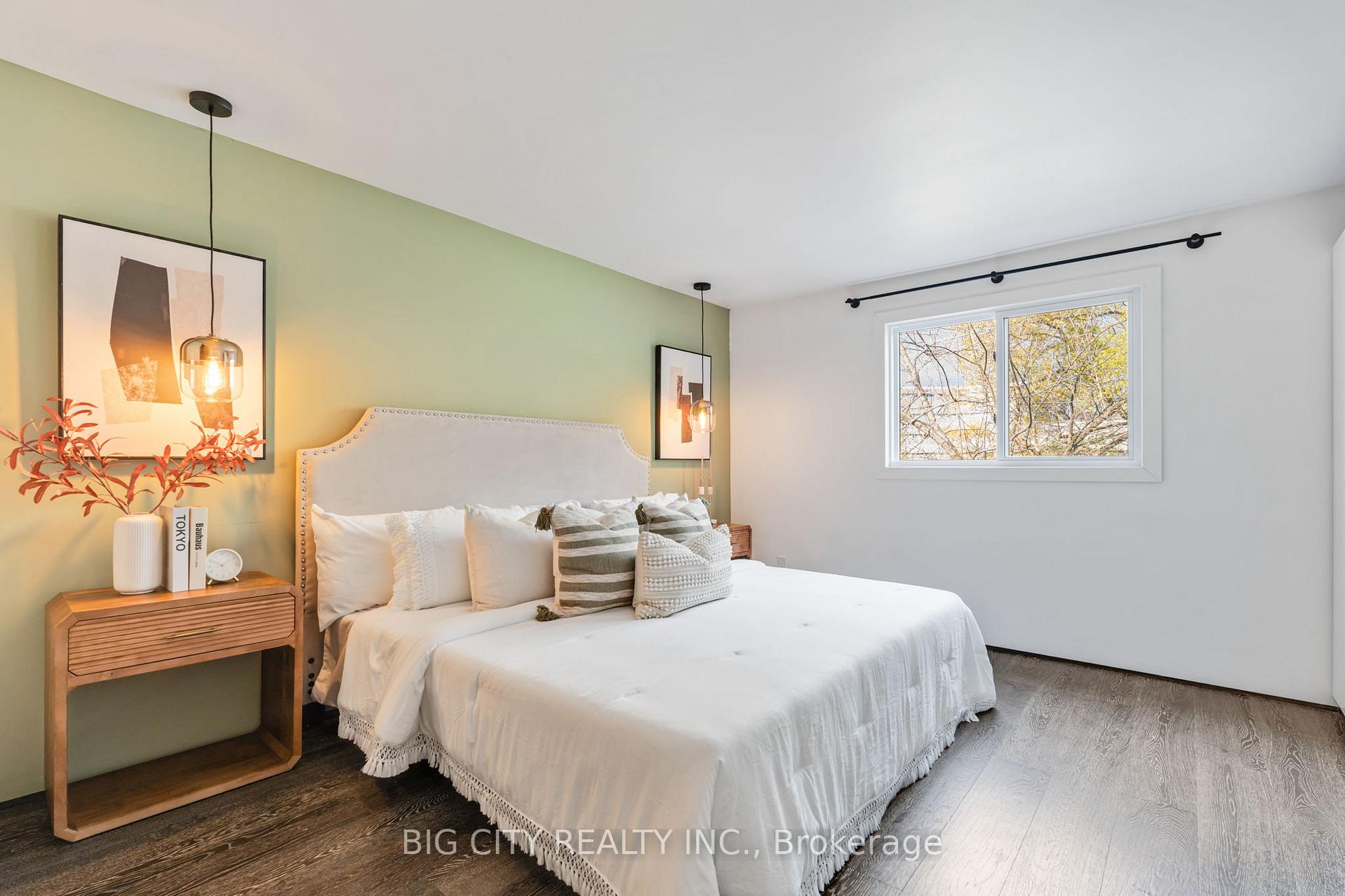 Photo 10 of 110 Torbrick Road, Toronto, Greenwood-Coxwell — HOMEH