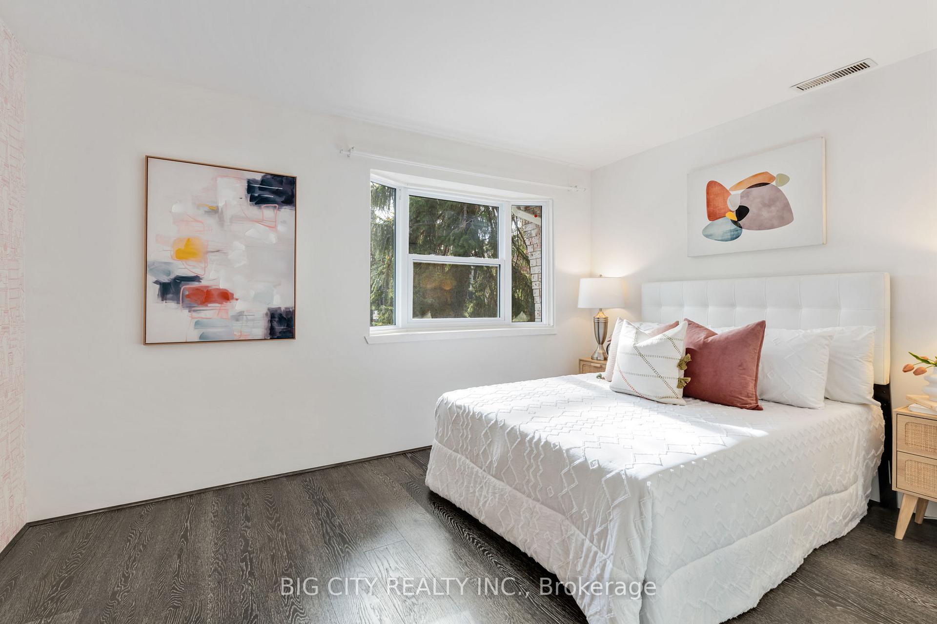 Photo 14 of 110 Torbrick Road, Toronto, Greenwood-Coxwell — HOMEH
