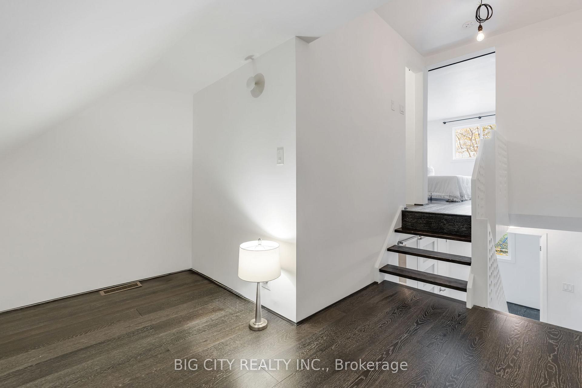 Photo 21 of 110 Torbrick Road, Toronto, Greenwood-Coxwell — HOMEH