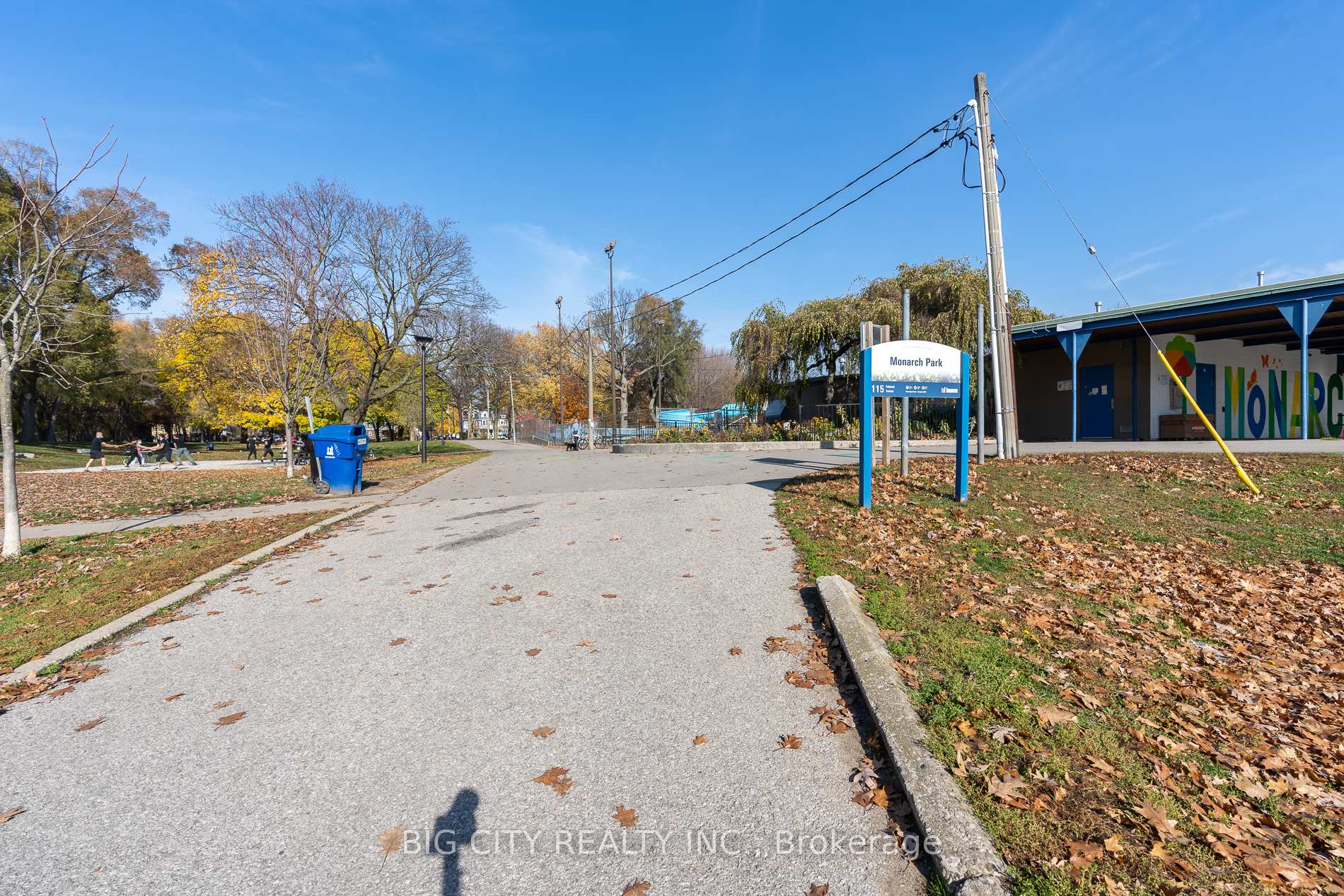 Photo 26 of 110 Torbrick Road, Toronto, Greenwood-Coxwell — HOMEH