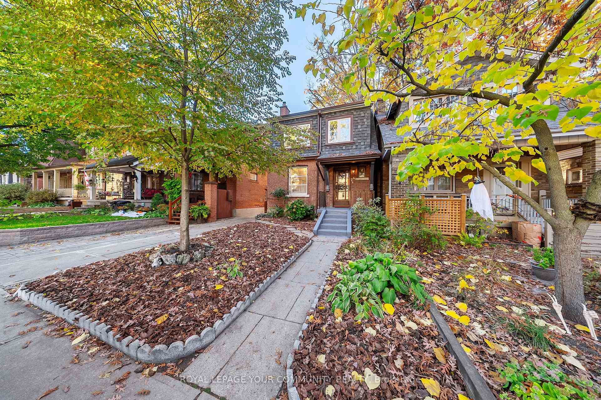 Photo 2 of 24 Patricia Drive, Toronto, East End-Danforth — HOMEH