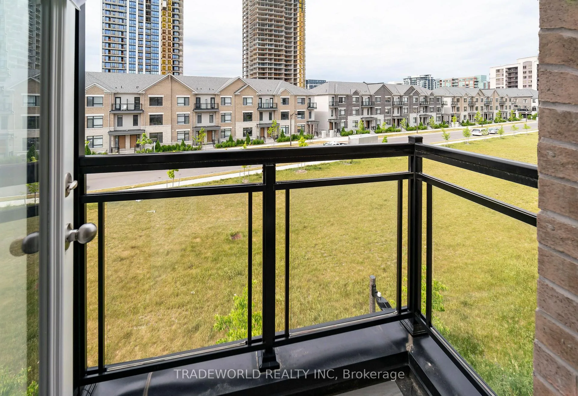 Photo 34 of 55 Feeney Lane, Markham, Commerce Valley — HOMEH