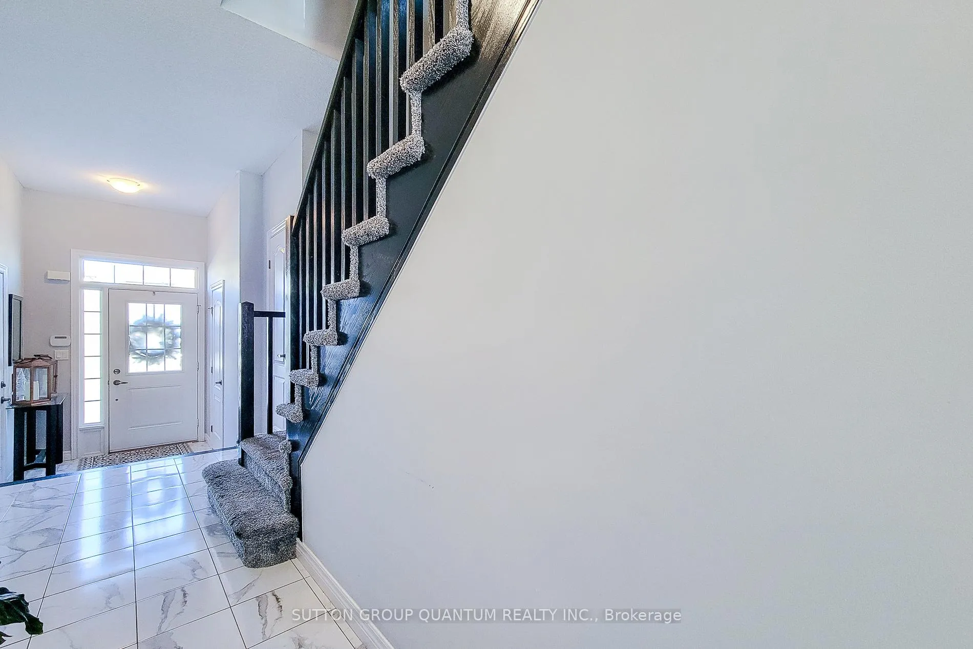 Photo 9 of 33 Fairgrounds Drive, Hamilton, Binbrook — HOMEH