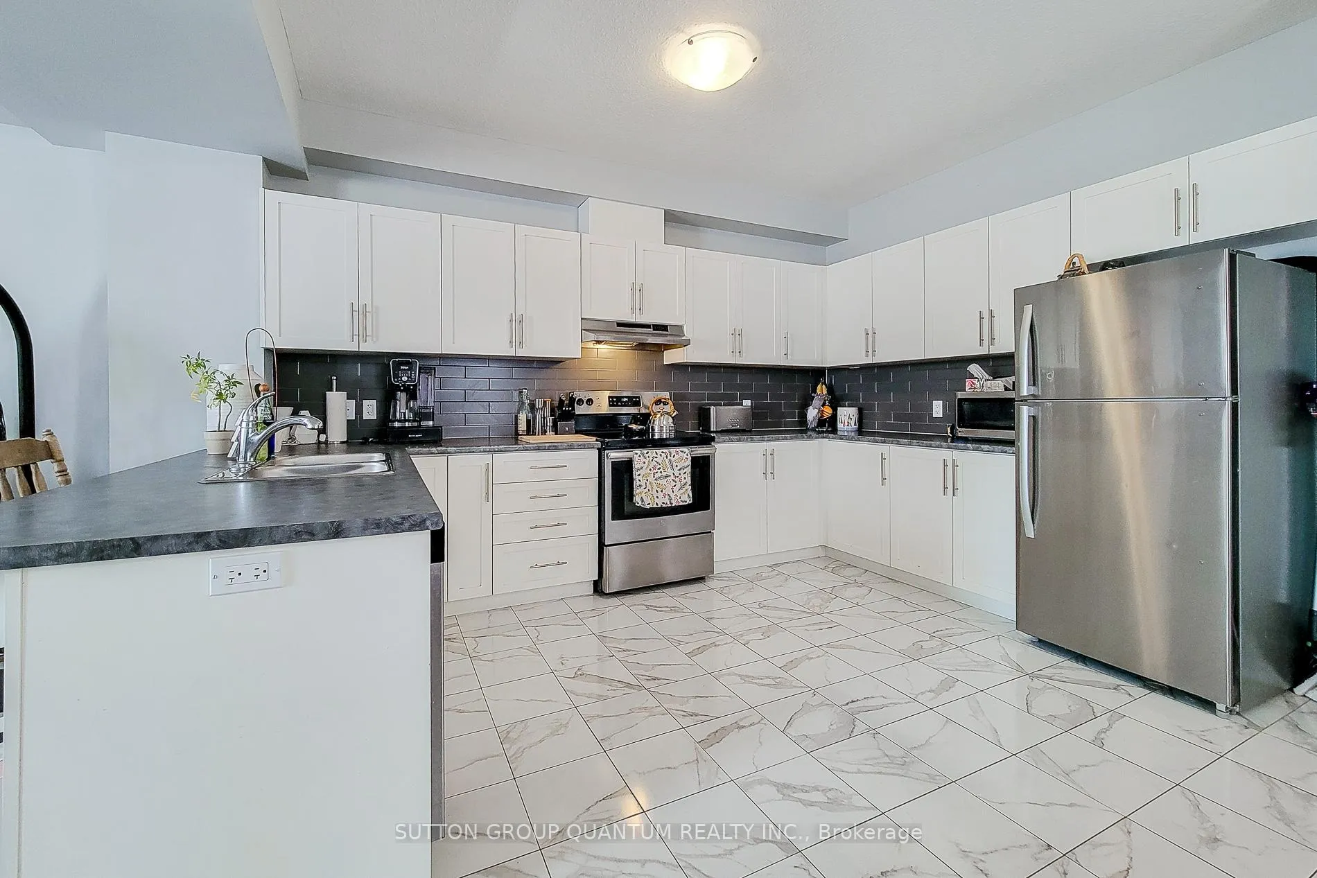Photo 10 of 33 Fairgrounds Drive, Hamilton, Binbrook — HOMEH