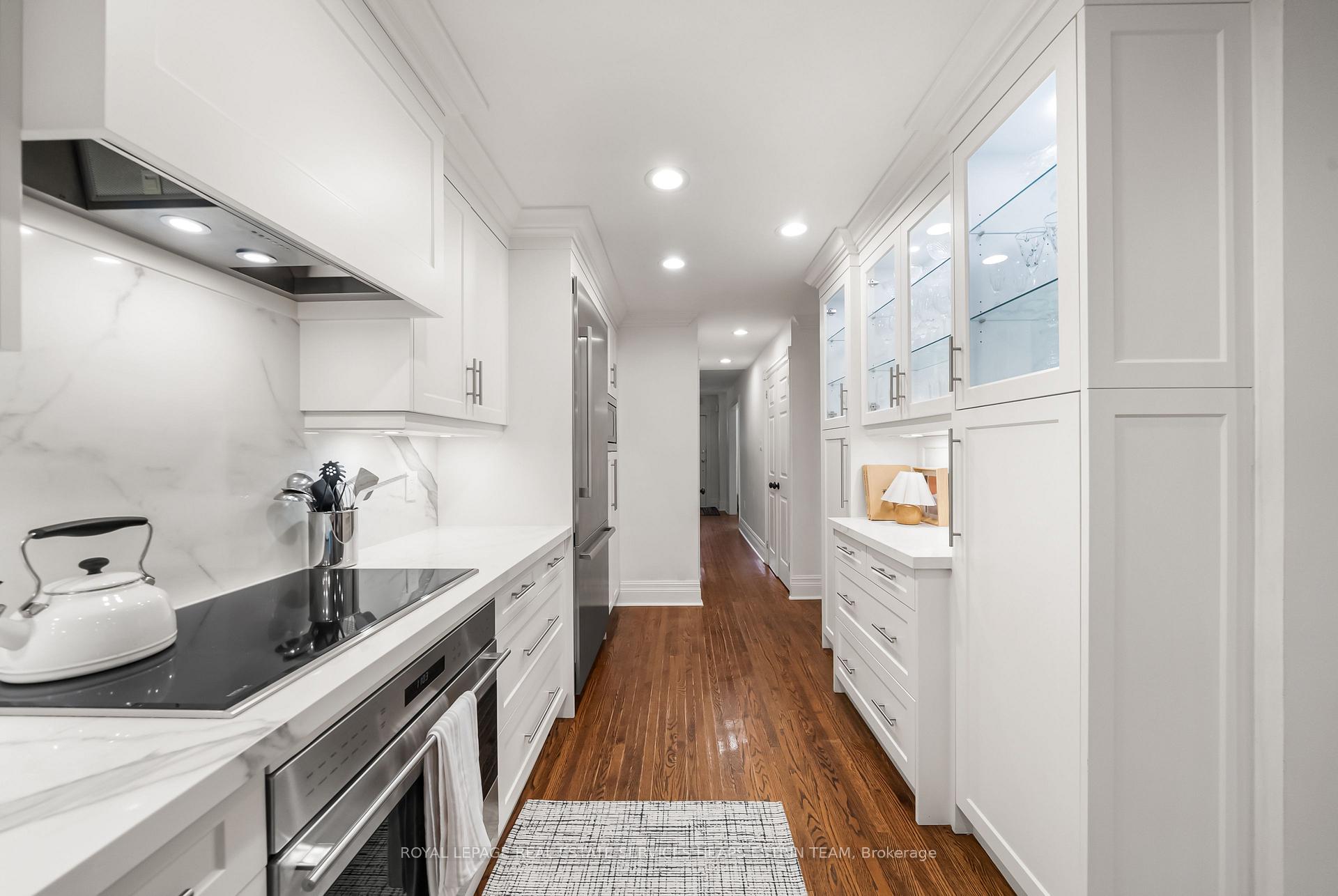 Photo 16 of 30 Bessborough Drive, Toronto, Leaside — HOMEH
