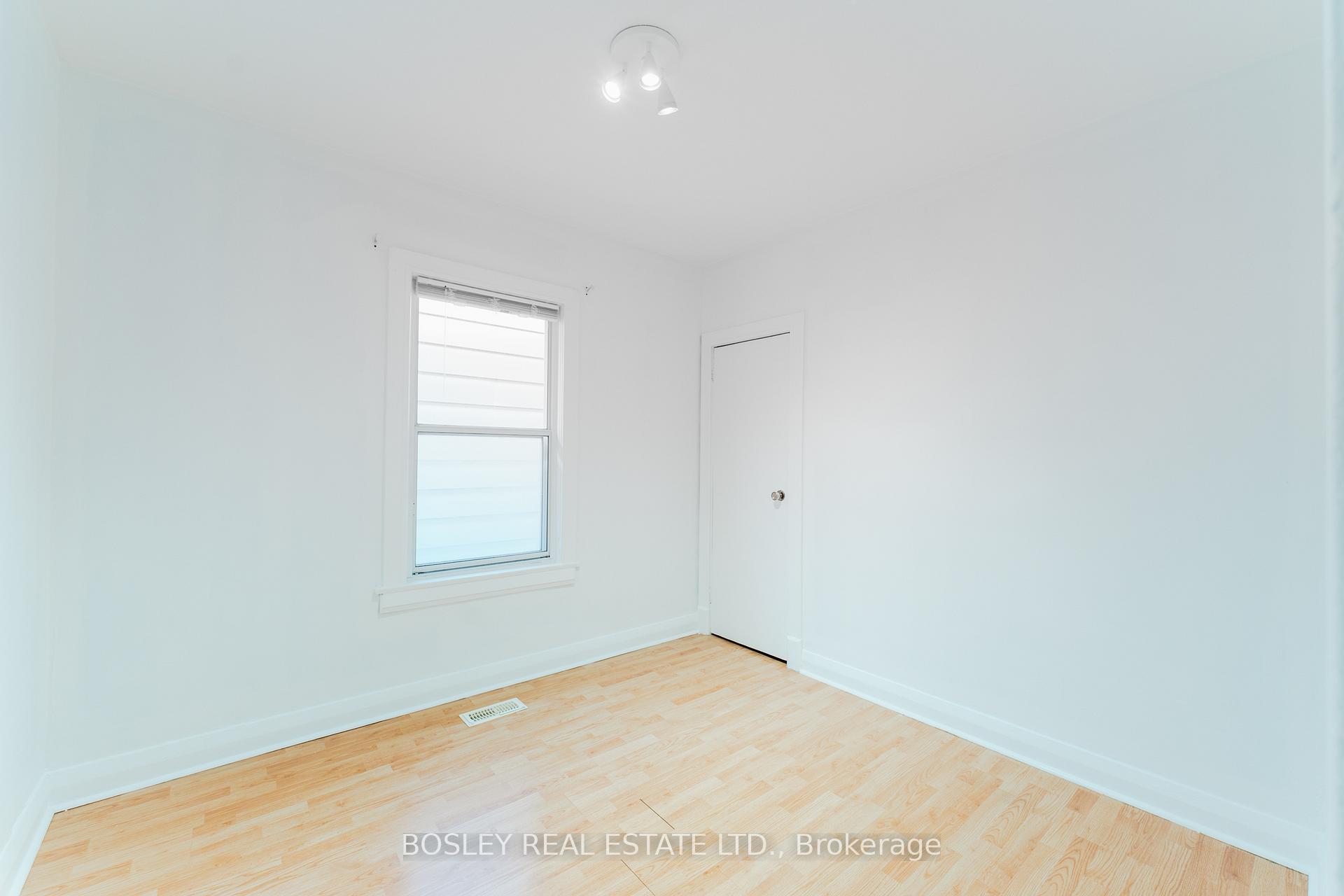 Photo 12 of 203 Virginia Avenue, Toronto, Woodbine-Lumsden — HOMEH