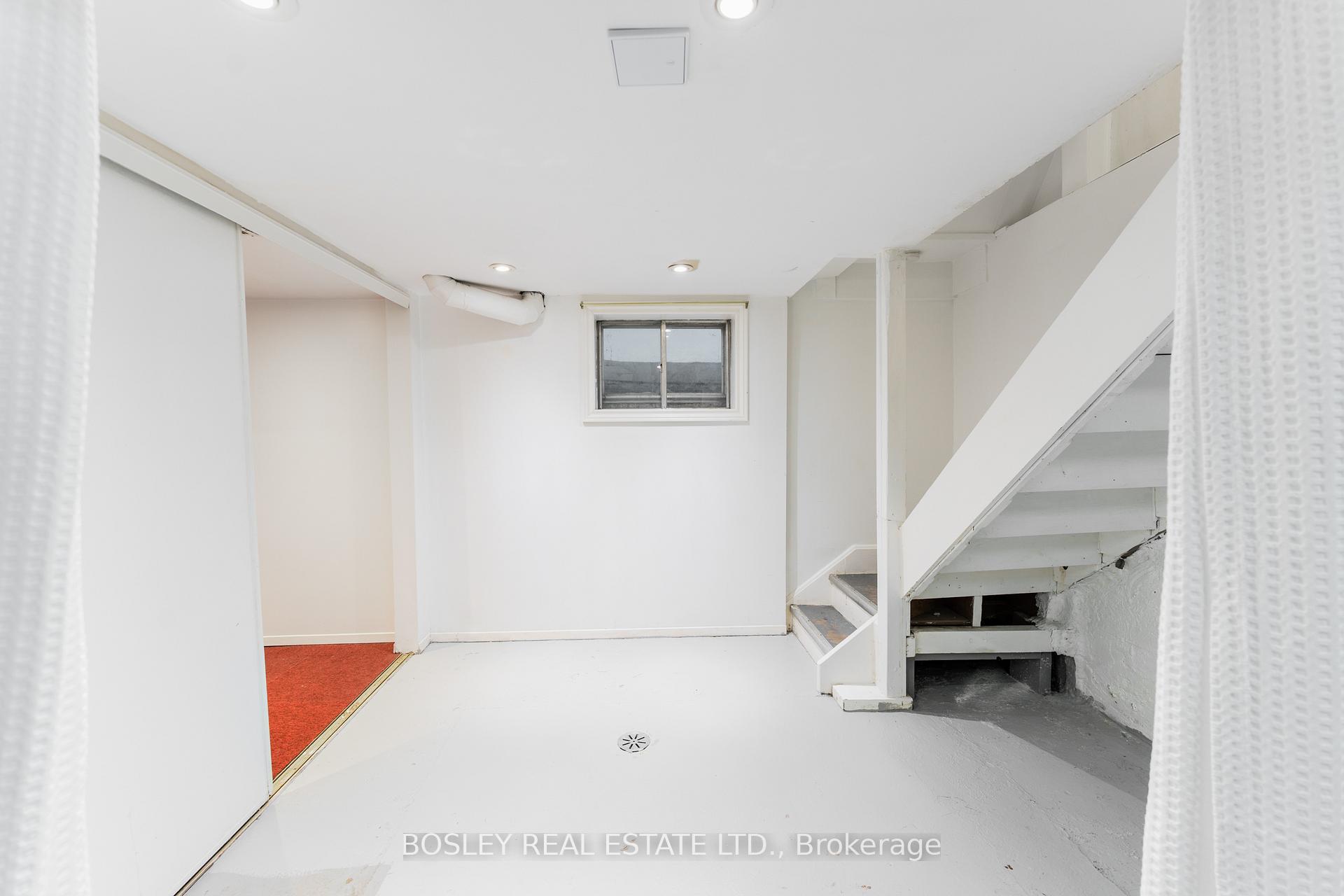 Photo 16 of 203 Virginia Avenue, Toronto, Woodbine-Lumsden — HOMEH