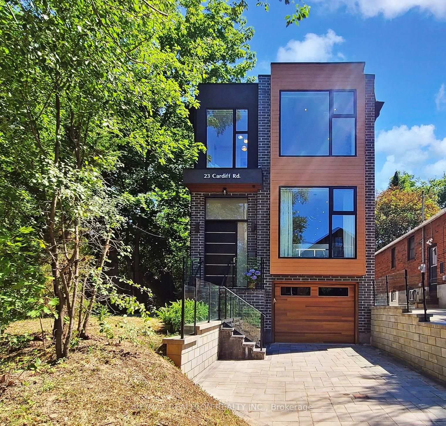 Photo 2 of 23 Cardiff Road, Toronto, Mount Pleasant East — HOMEH