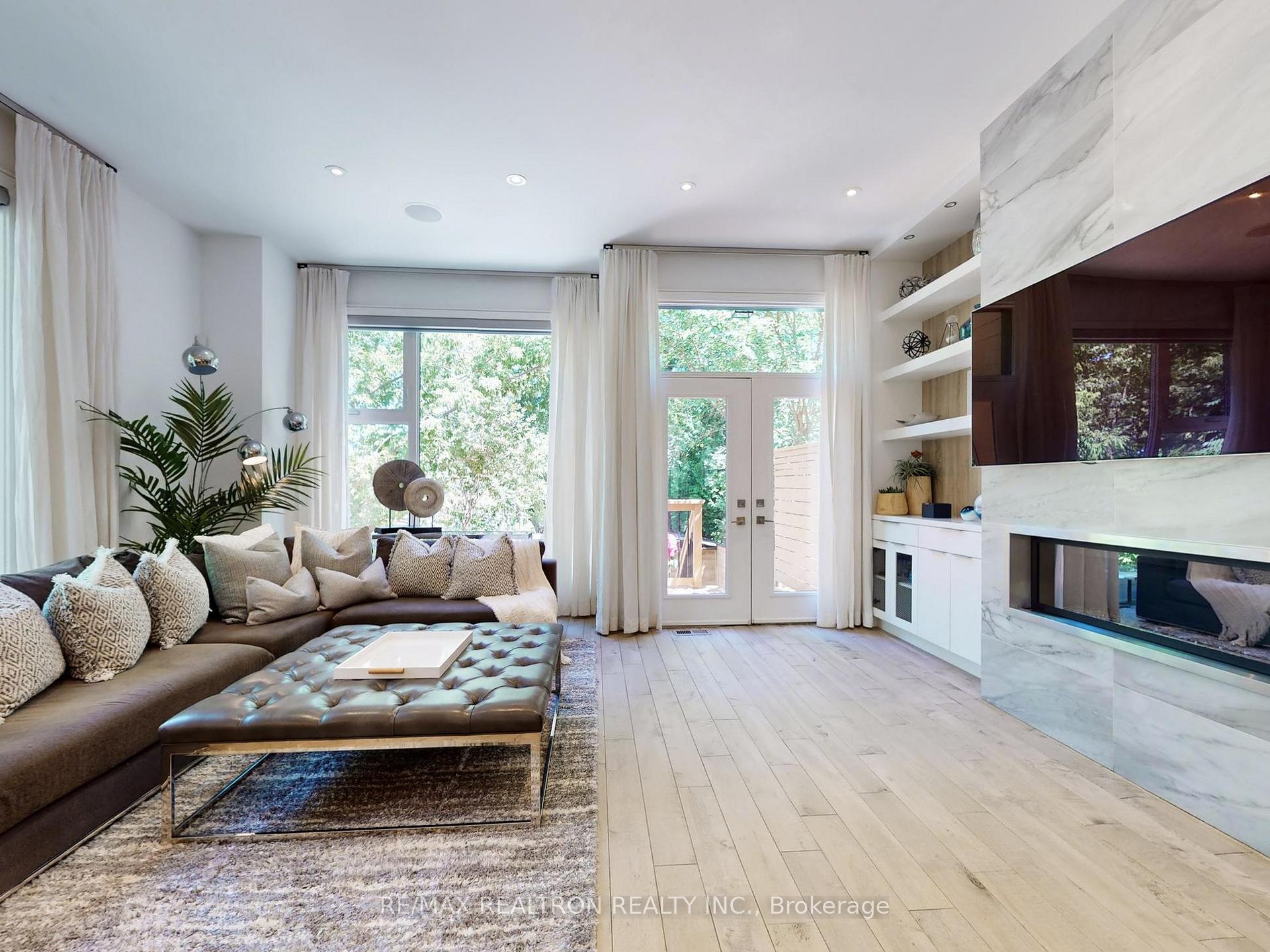 Photo 13 of 23 Cardiff Road, Toronto, Mount Pleasant East — HOMEH