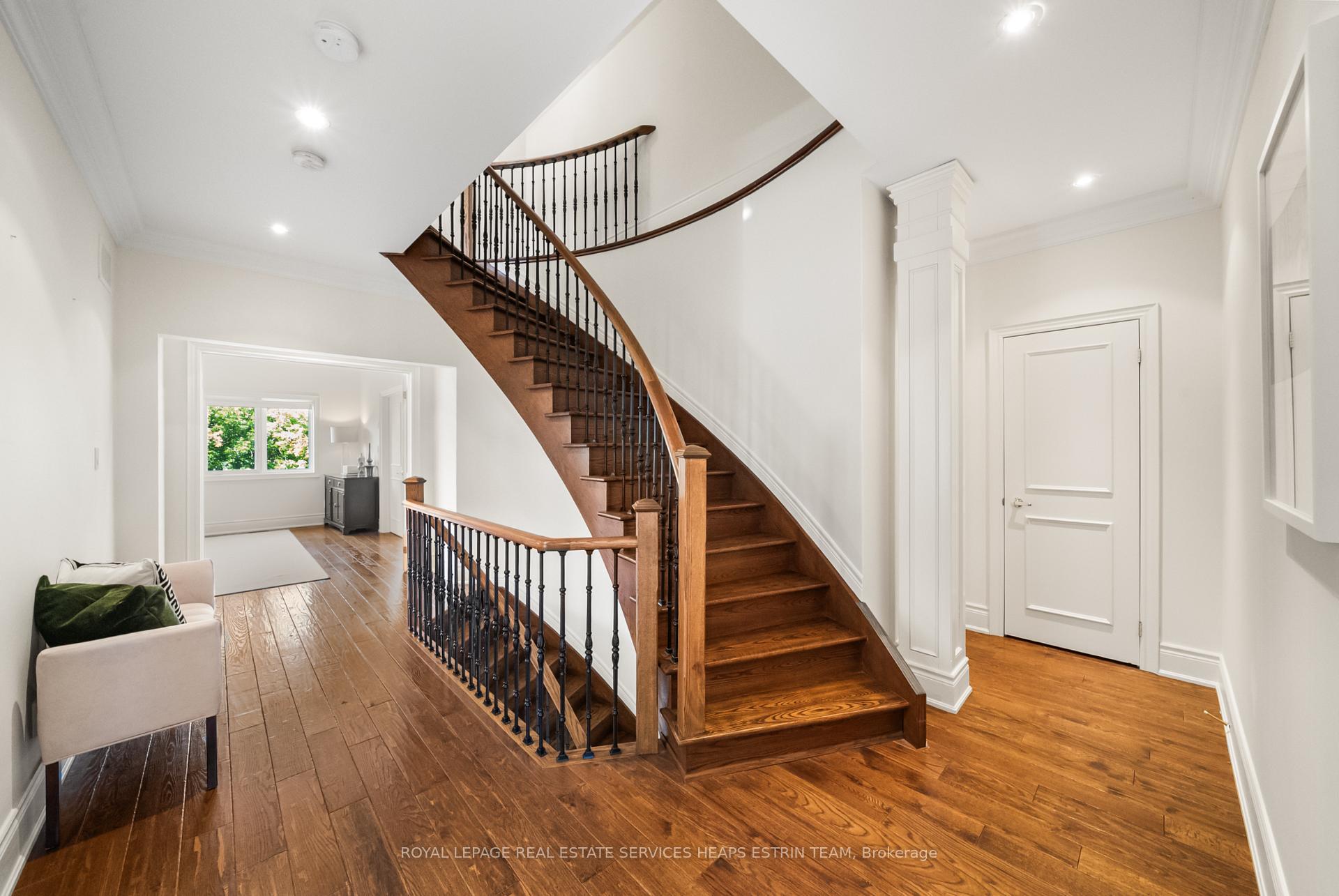Photo 20 of 44 True Davidson Drive, Toronto, Leaside — HOMEH
