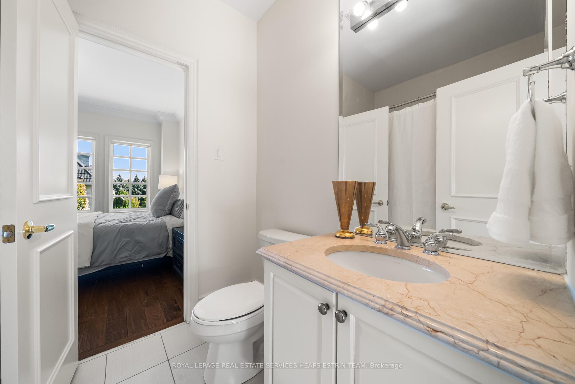 Photo 24 of 44 True Davidson Drive, Toronto, Leaside — HOMEH