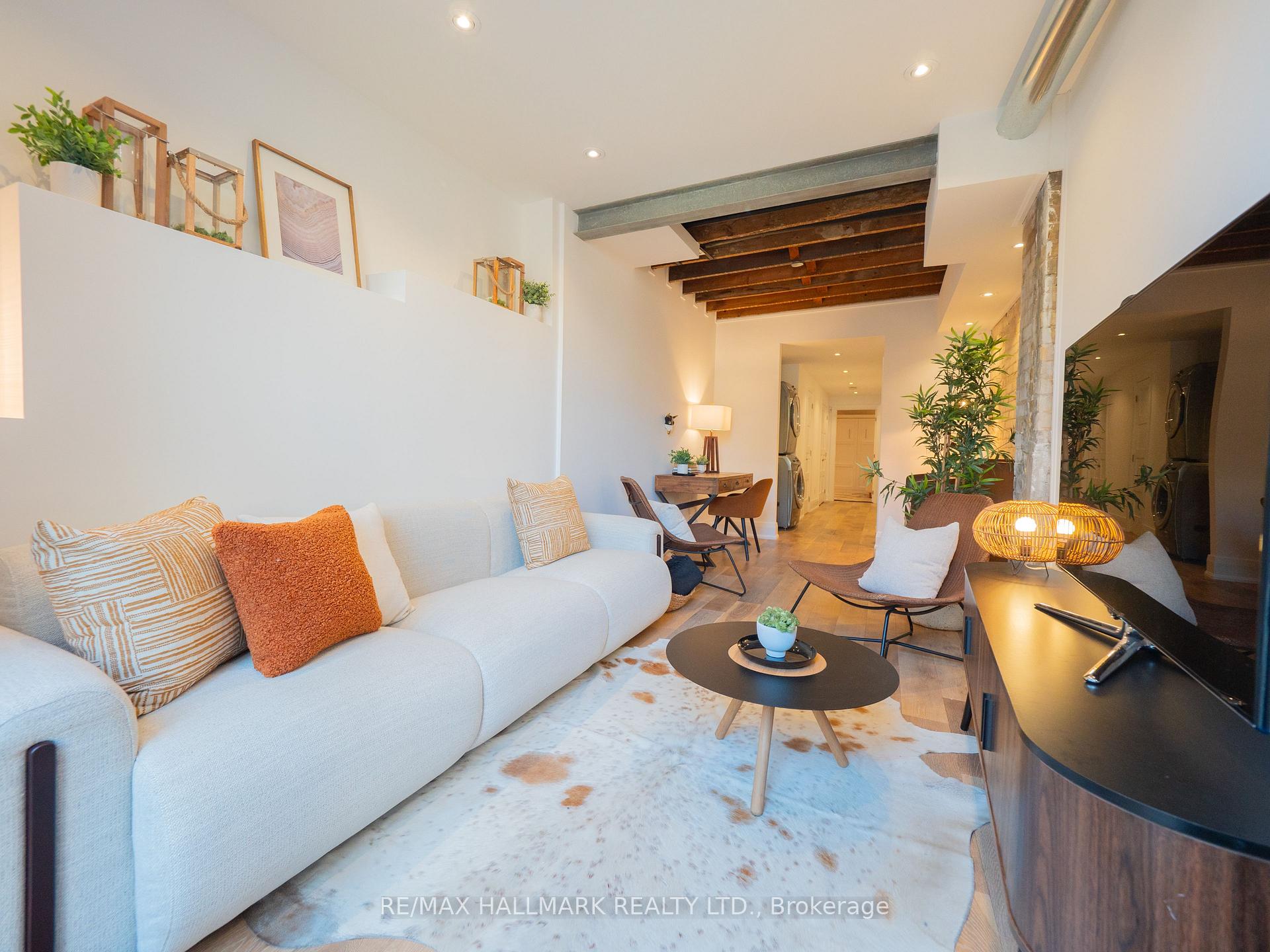 Photo 11 of 559 Logan Avenue, Toronto, North Riverdale — HOMEH