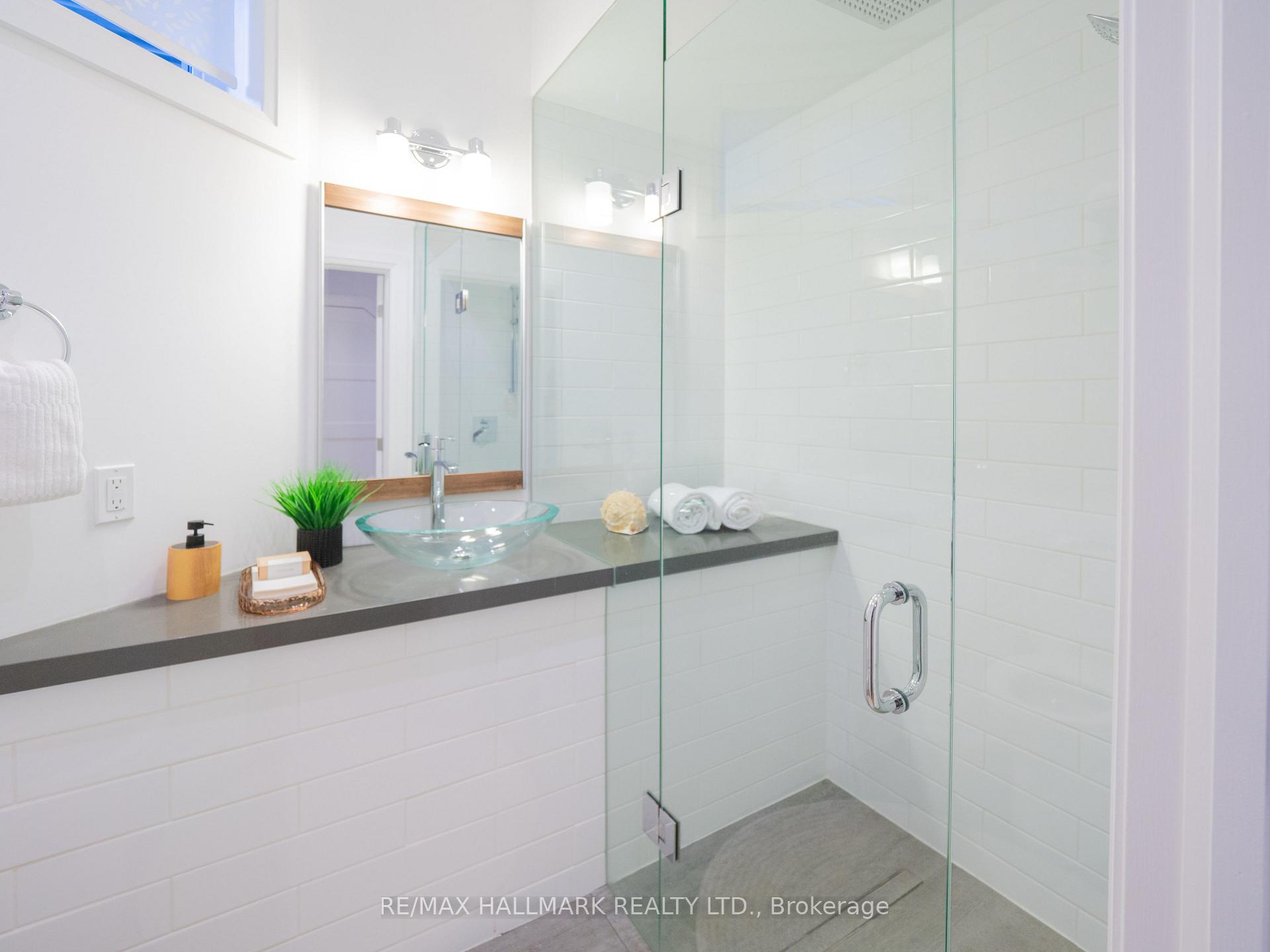 Photo 16 of 559 Logan Avenue, Toronto, North Riverdale — HOMEH