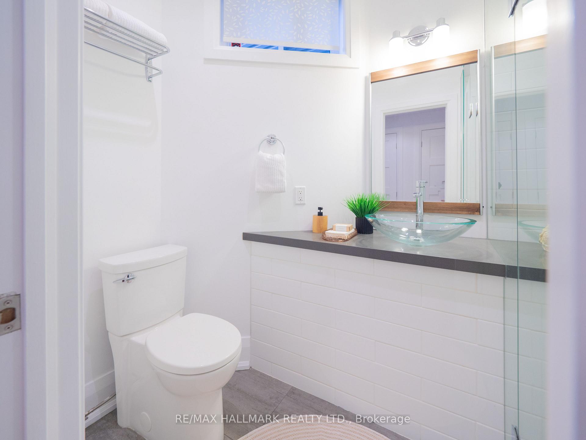Photo 17 of 559 Logan Avenue, Toronto, North Riverdale — HOMEH
