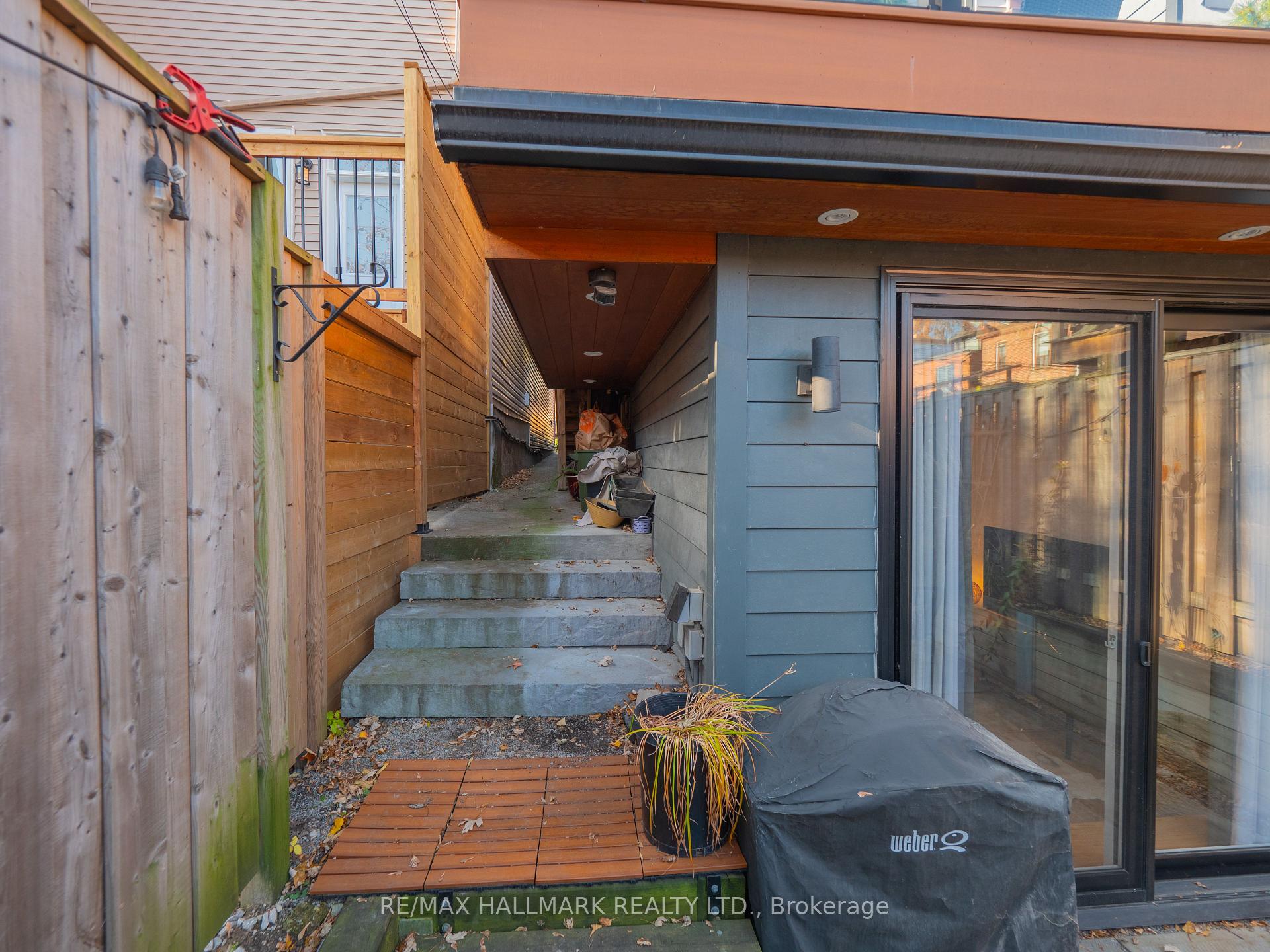 Photo 27 of 559 Logan Avenue, Toronto, North Riverdale — HOMEH