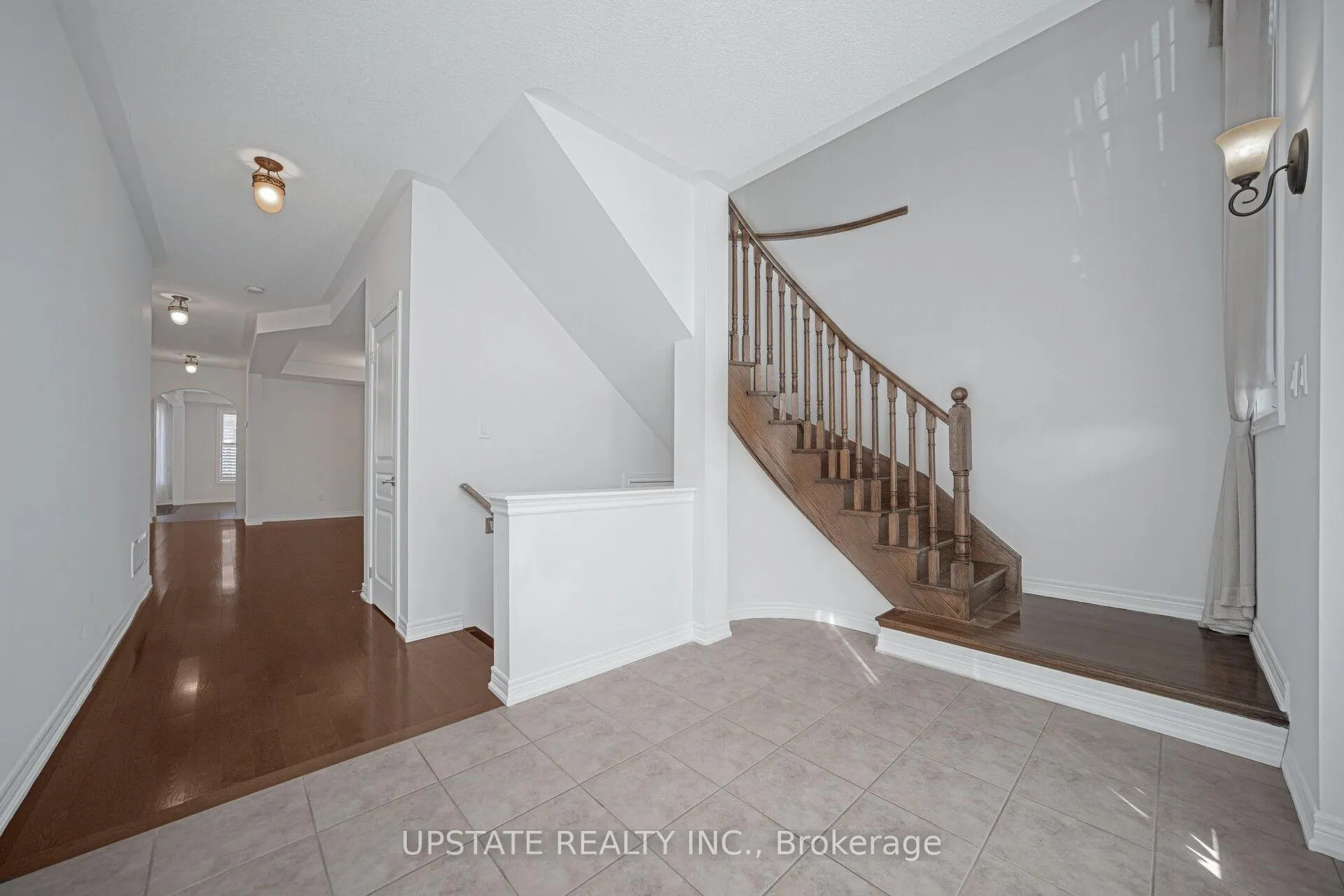 Photo 3 of 66 George Robinson Drive, Brampton, Credit Valley — HOMEH